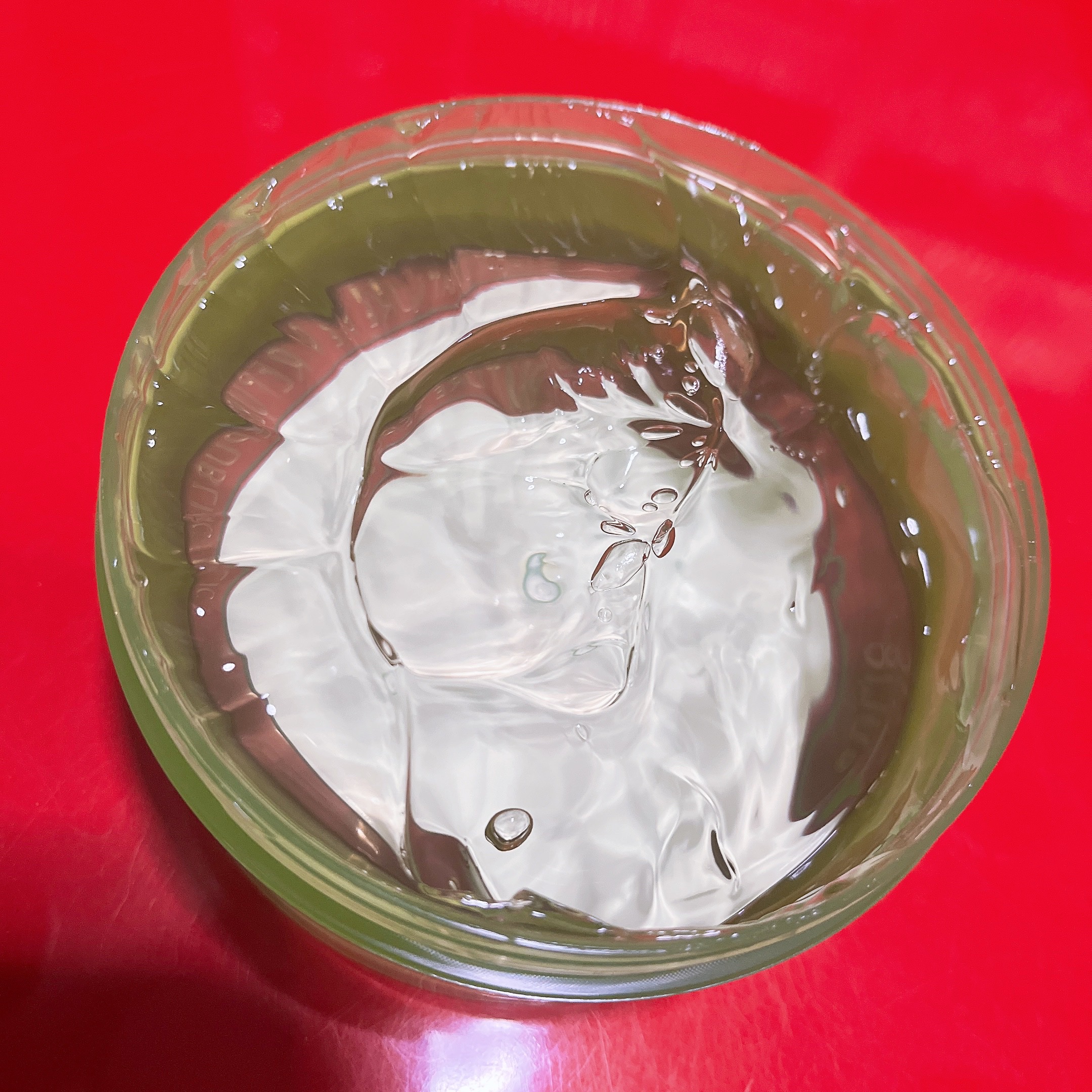 マイルド＆モイスチャーアロエジェル/ネイチャーリパブリック/ボディローションを使ったクチコミ（2枚目）