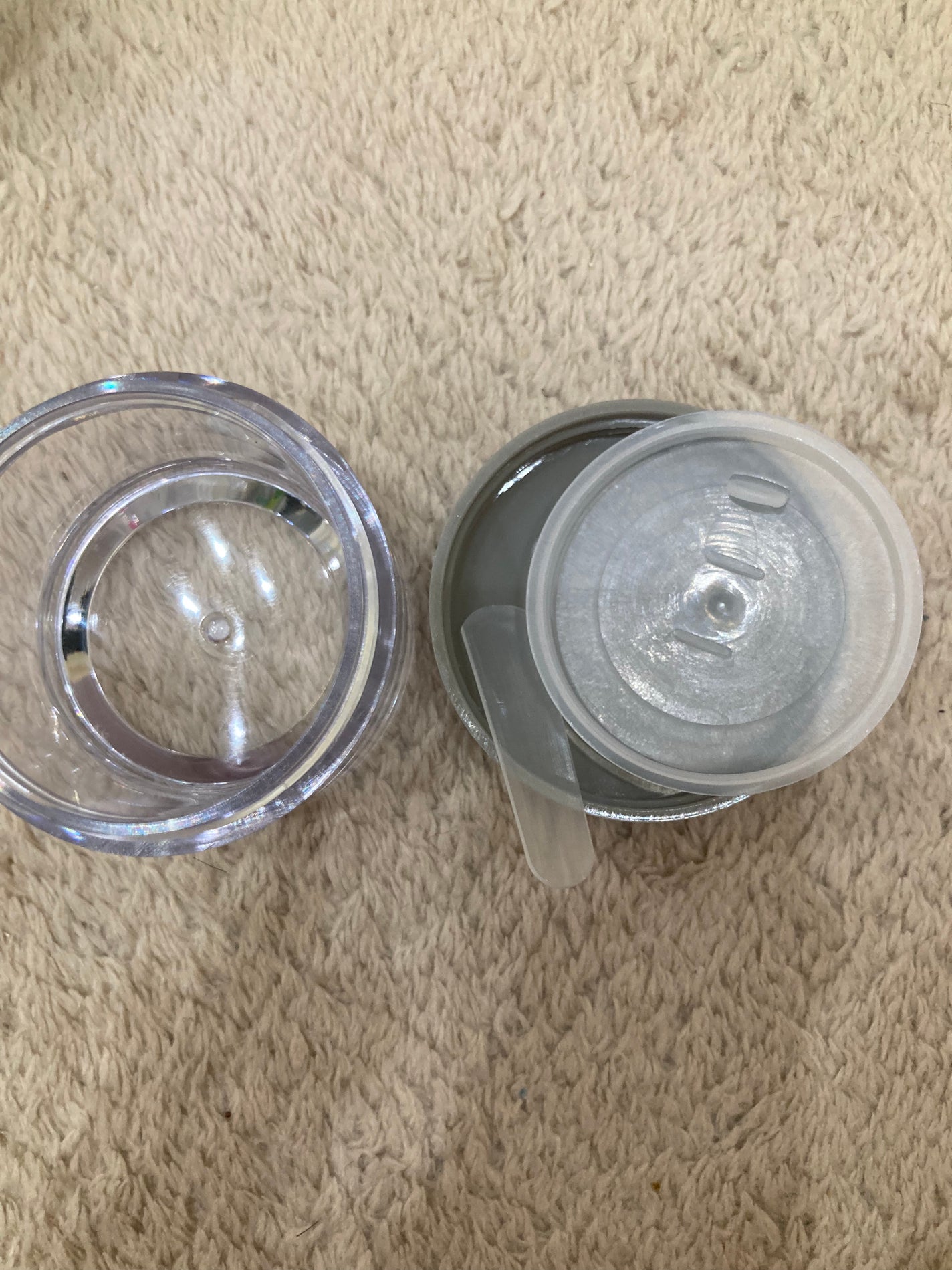 プリズム・リーブル/GIVENCHY/ルースパウダーを使ったクチコミ(2枚目)