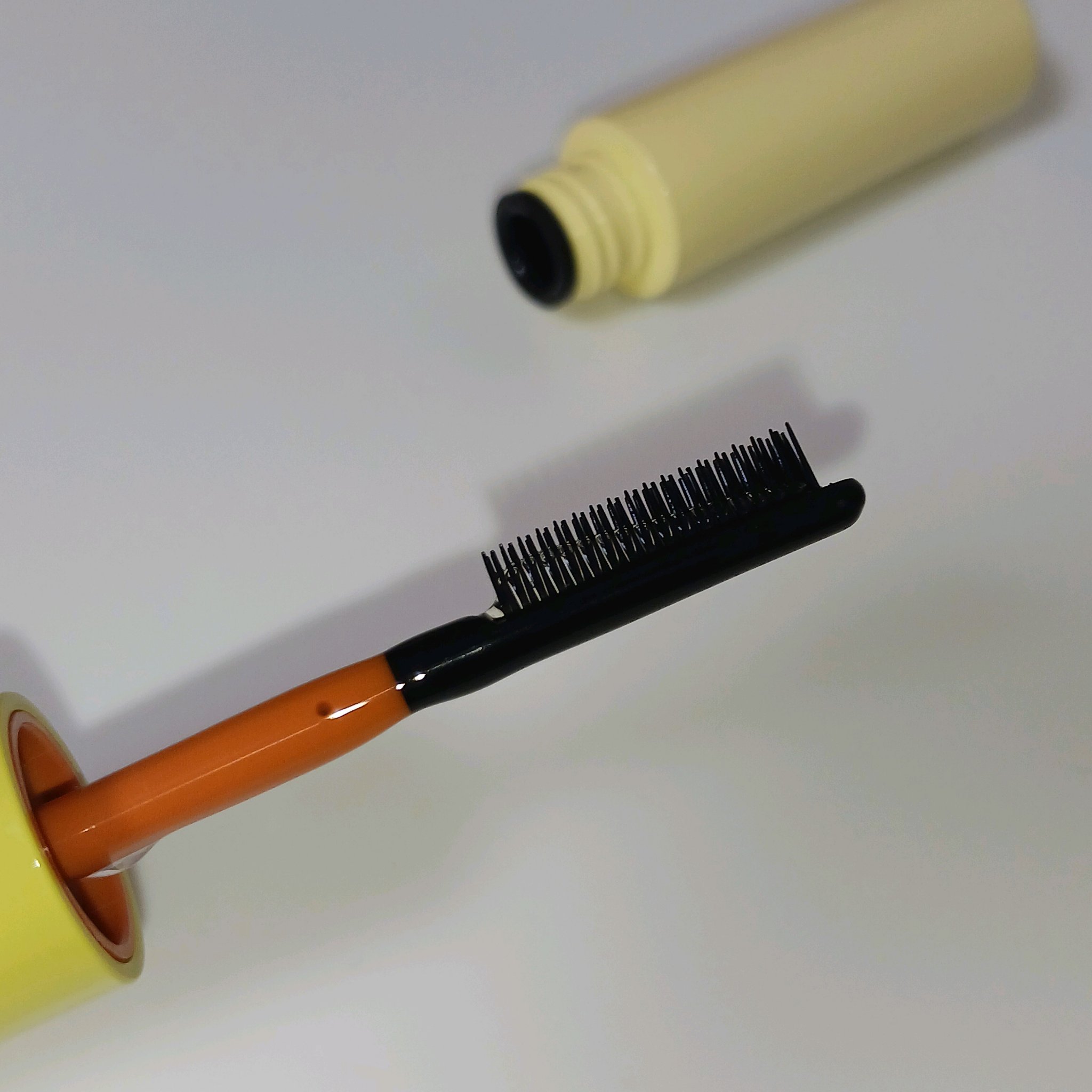 ハイプフィットヘアマスカラ/narka/その他スタイリングを使ったクチコミ（2枚目）