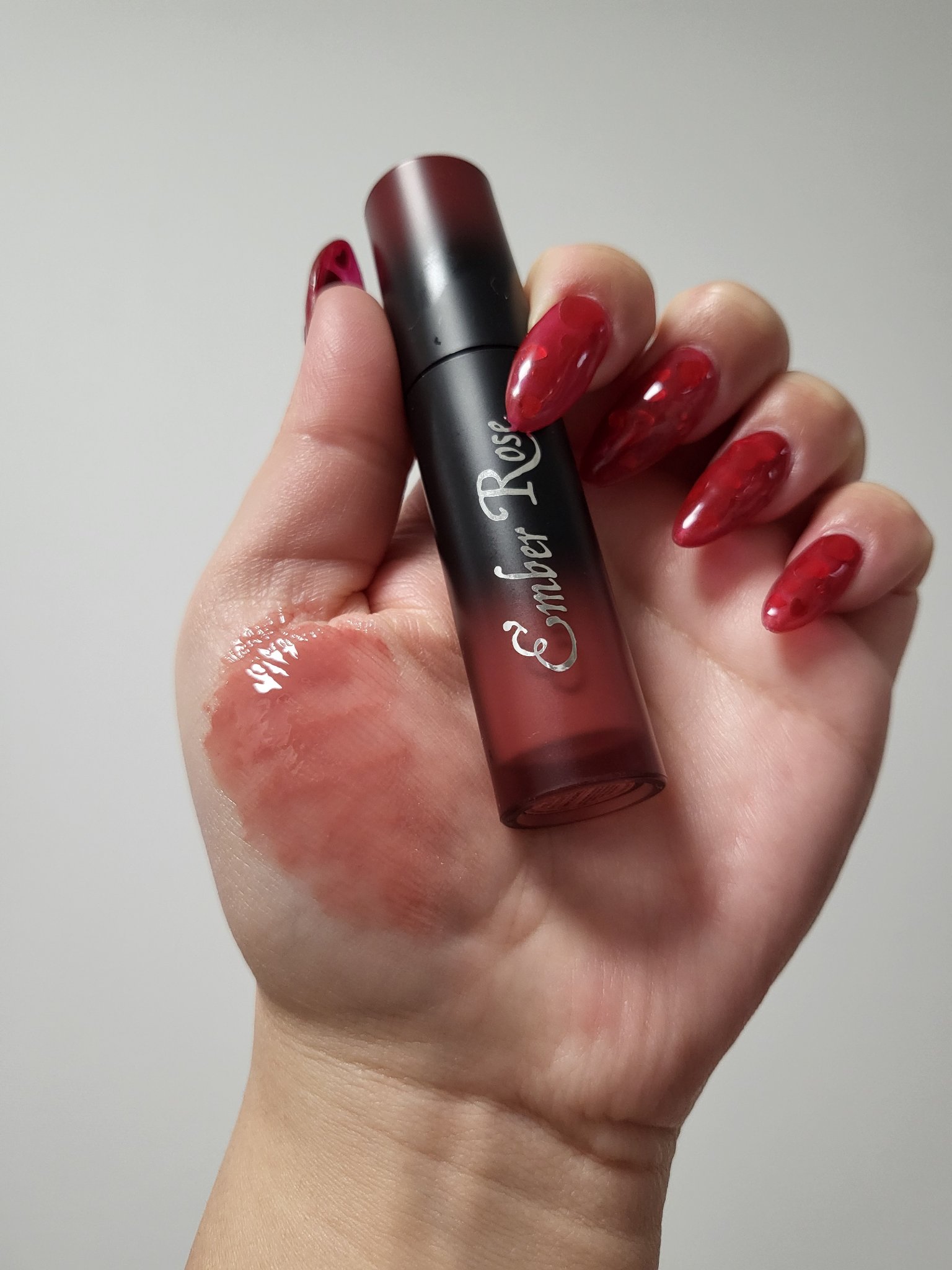 Ember Rose Collection リップグロス/SHEGLAM/リップグロスを使ったクチコミ（2枚目）