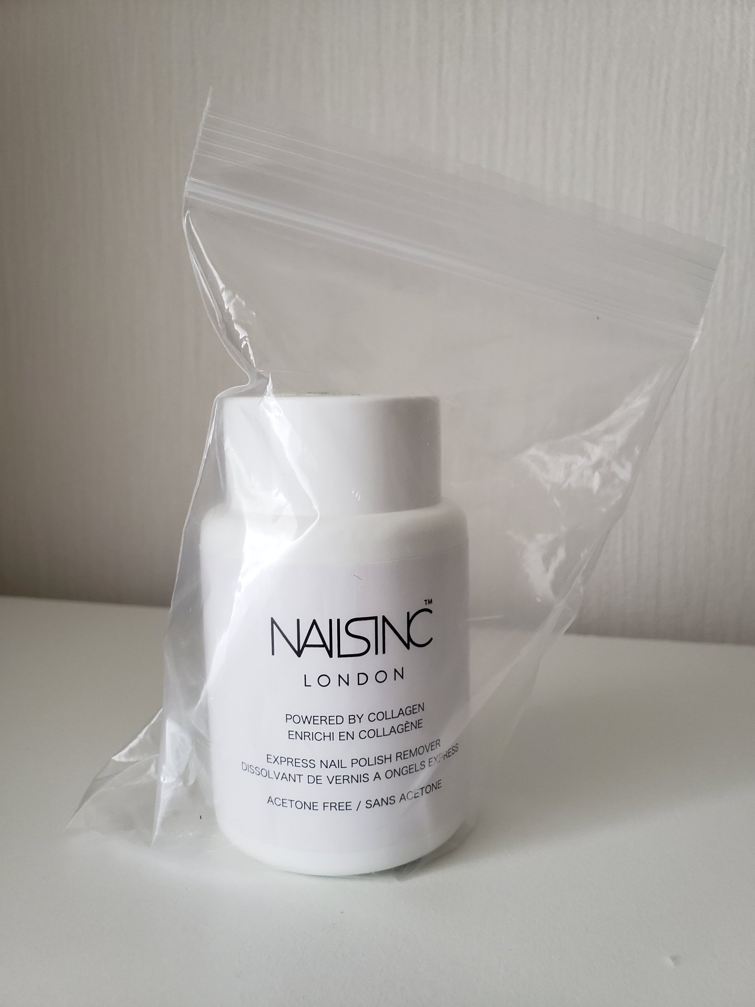 nails inc. リムーバー ポット ウィズ Ｃのクチコミ「＼ココナッツの香りが賛否両論！？／
○nails inc. ネイルズインク
●リムーバー ポッ.....」（2枚目）