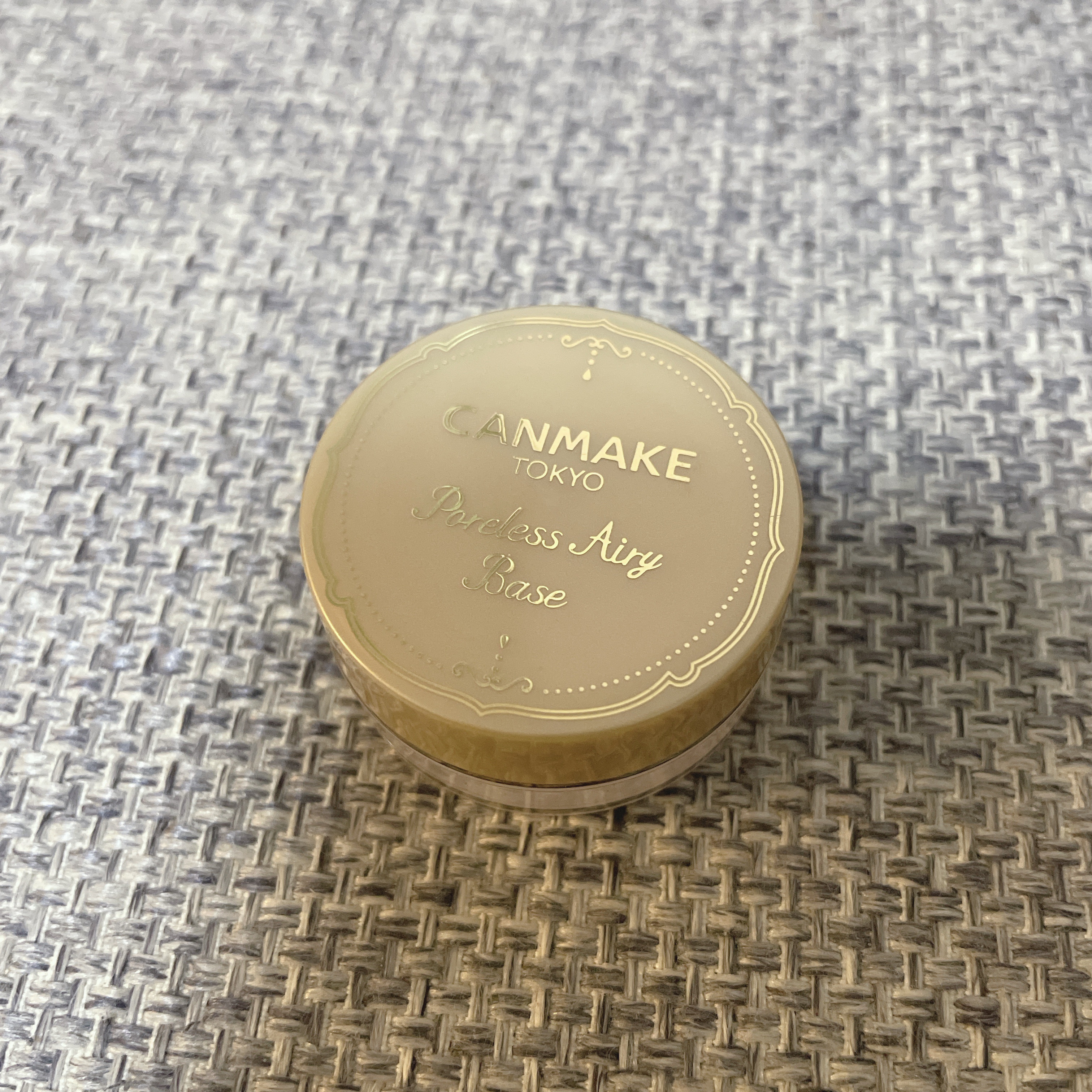 ポアレスエアリーベース/キャンメイク/化粧下地を使ったクチコミ（1枚目）