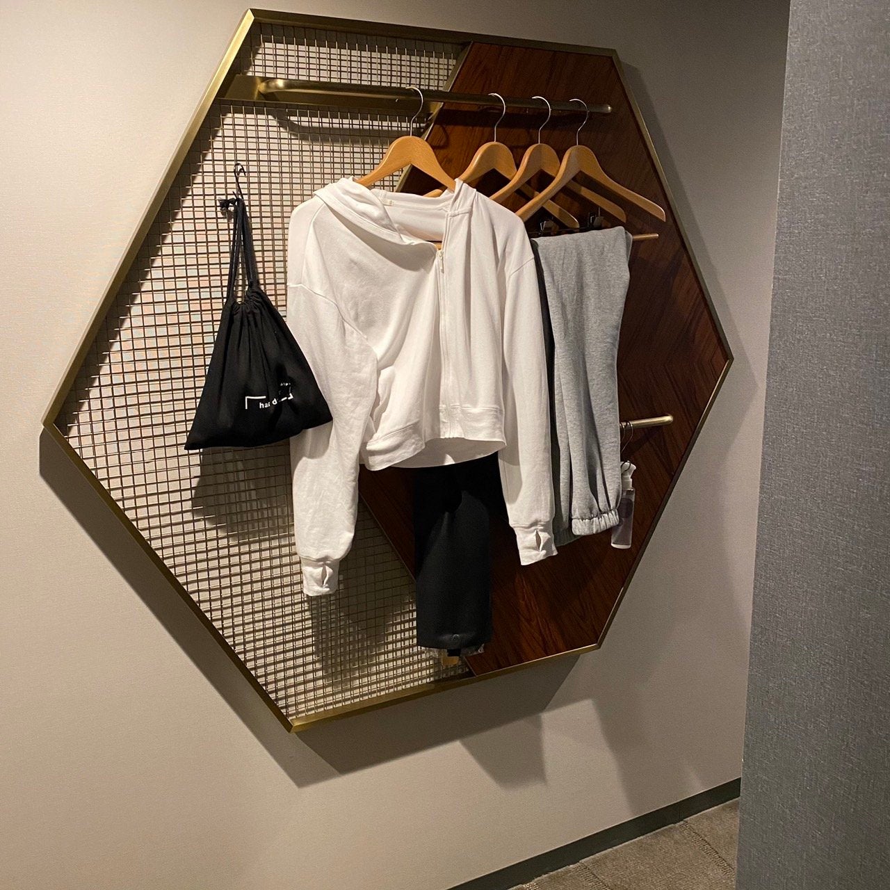 クレ・ド・ポー ボーテ タンクレームエクラn/クレ・ド・ポー ボーテ/クリーム・エマルジョンファンデーションを使ったクチコミ(2枚目)