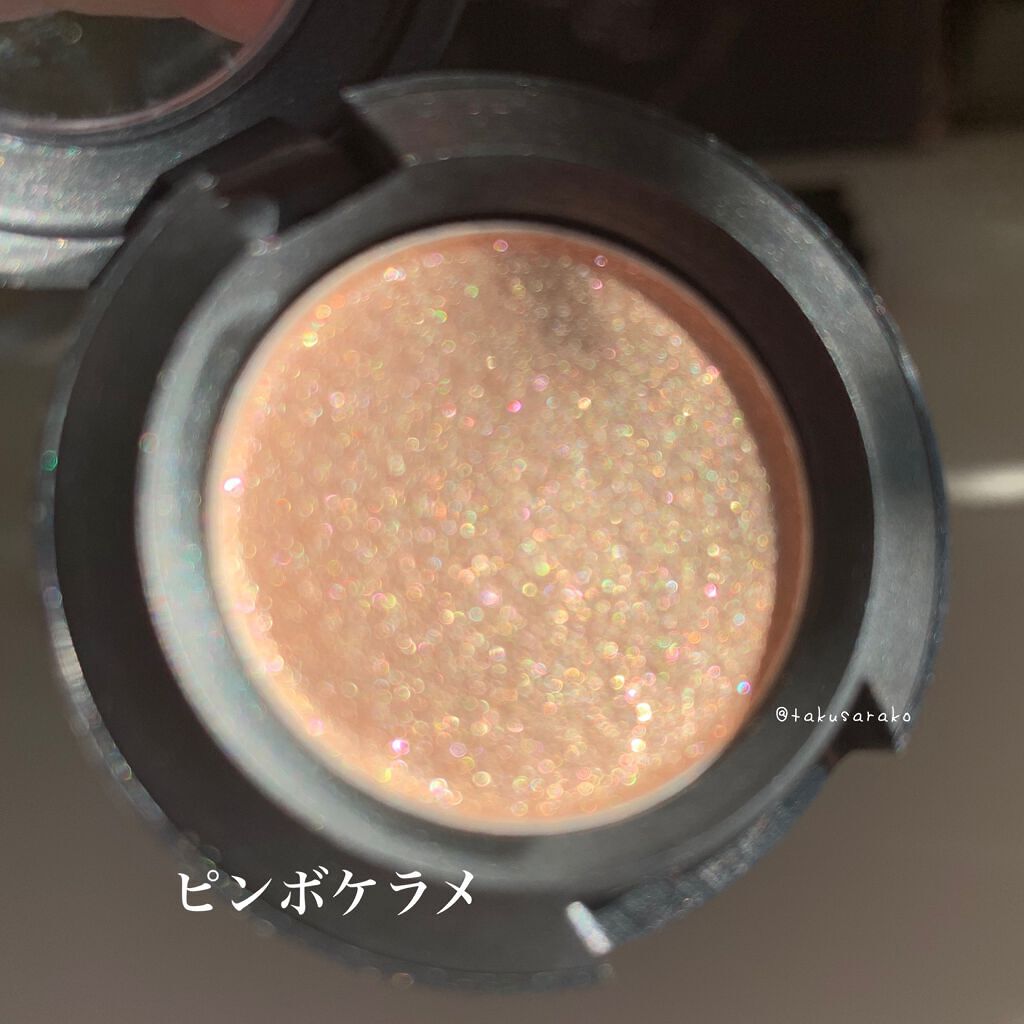 ダズルシャドウ オー ソー ギルティ/M・A・C/単色アイシャドウを使ったクチコミ（2枚目）