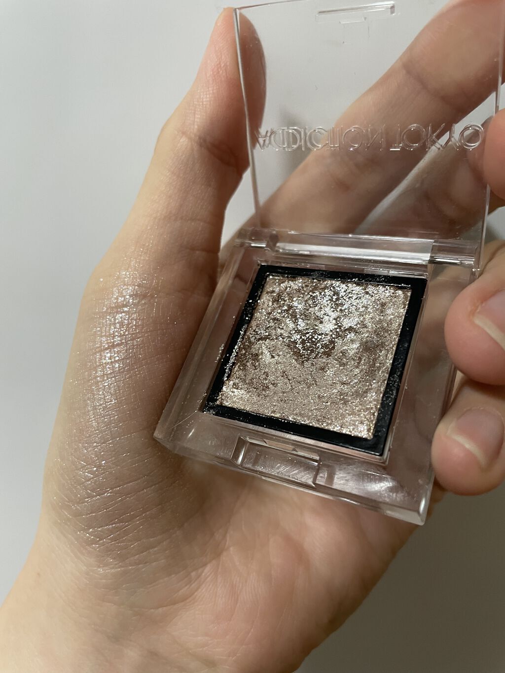 アディクション ザ アイシャドウ スパークル/ADDICTION/単色アイシャドウを使ったクチコミ（3枚目）