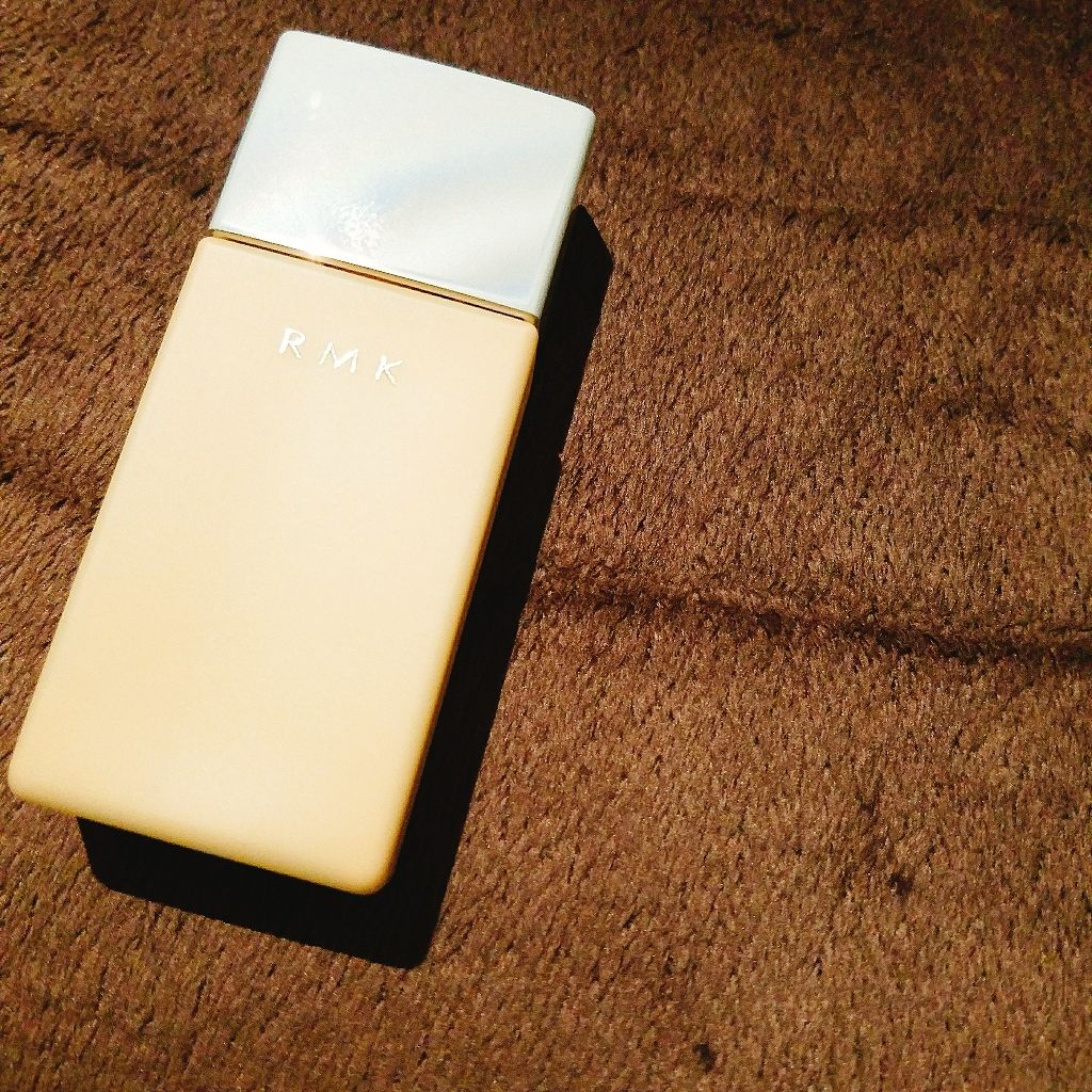 UVリクイドファンデーション/RMK/リキッドファンデーションを使ったクチコミ（1枚目）