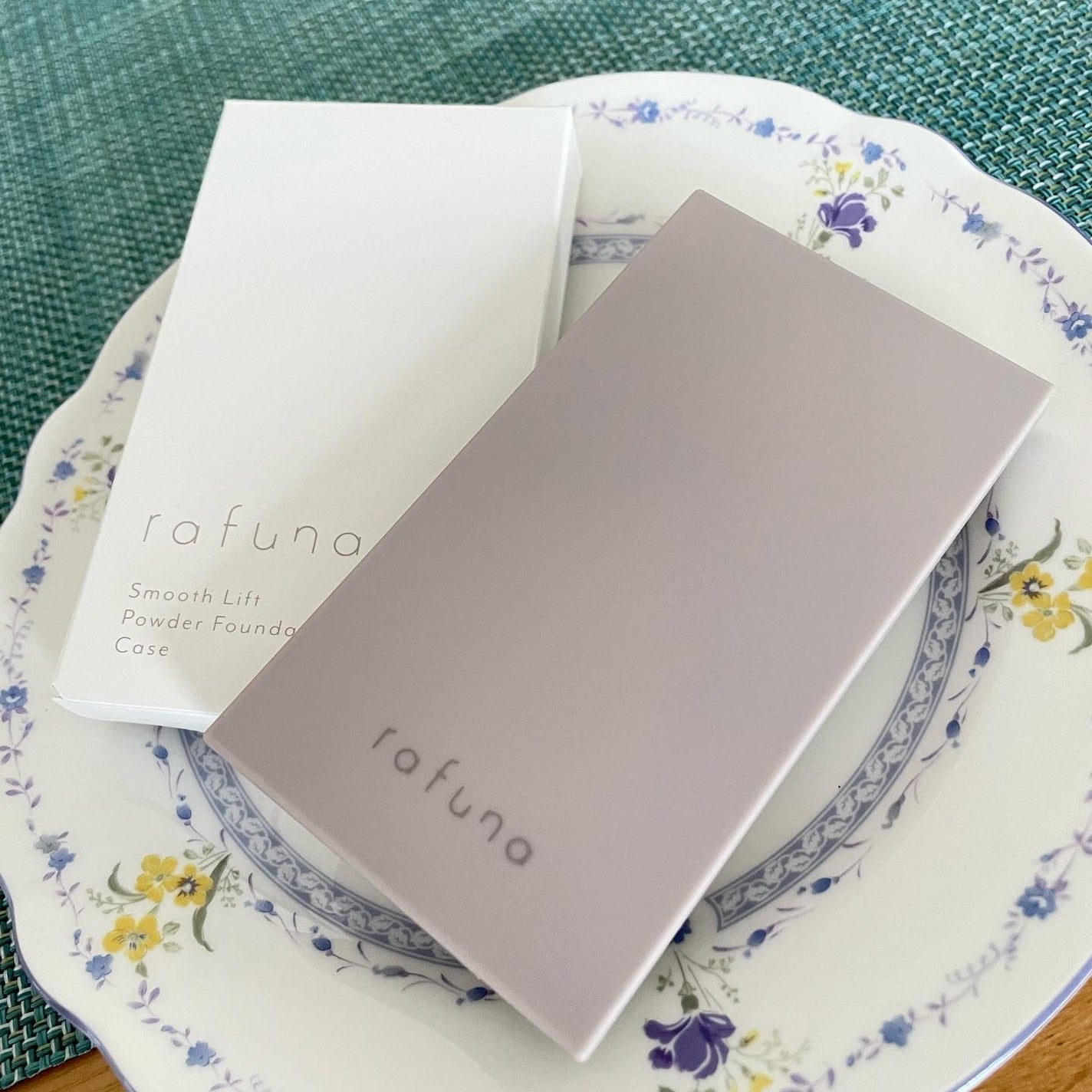 モイスチュアリフトファンデーション/rafuna/クリーム・エマルジョンファンデーションを使ったクチコミ(4枚目)