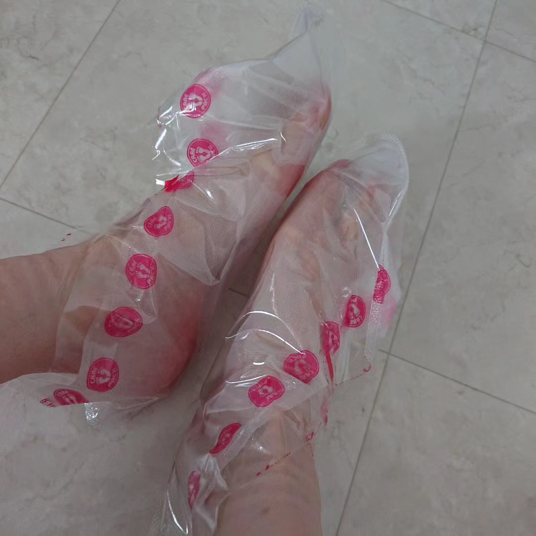 あしやすめ 足裏角質ケアパック/鎌倉ライフ/レッグ・フットケアを使ったクチコミ（3枚目）