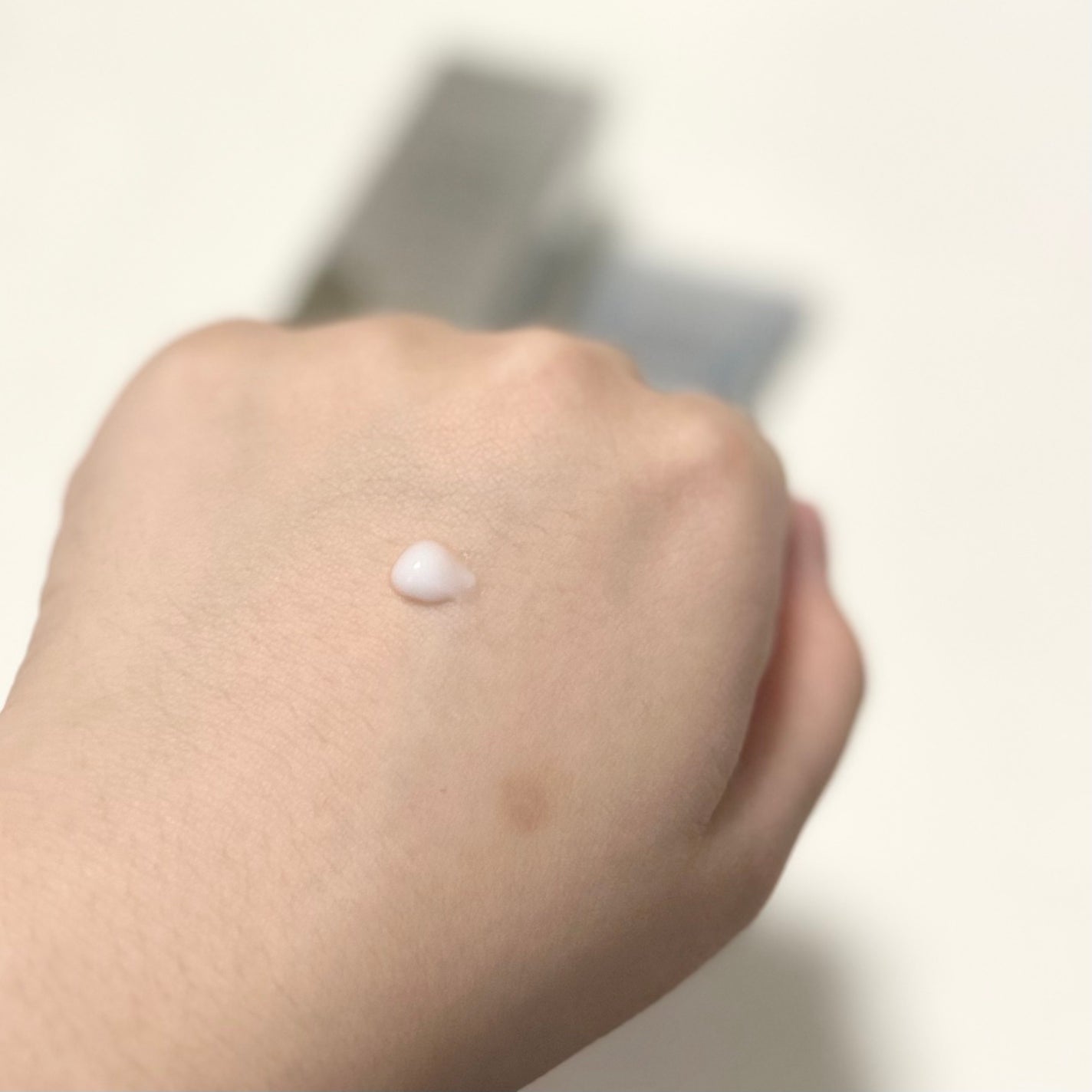 エッセンシャル リアル アイクリーム フォーフェイス/AHC/アイケア・アイクリームを使ったクチコミ(2枚目)