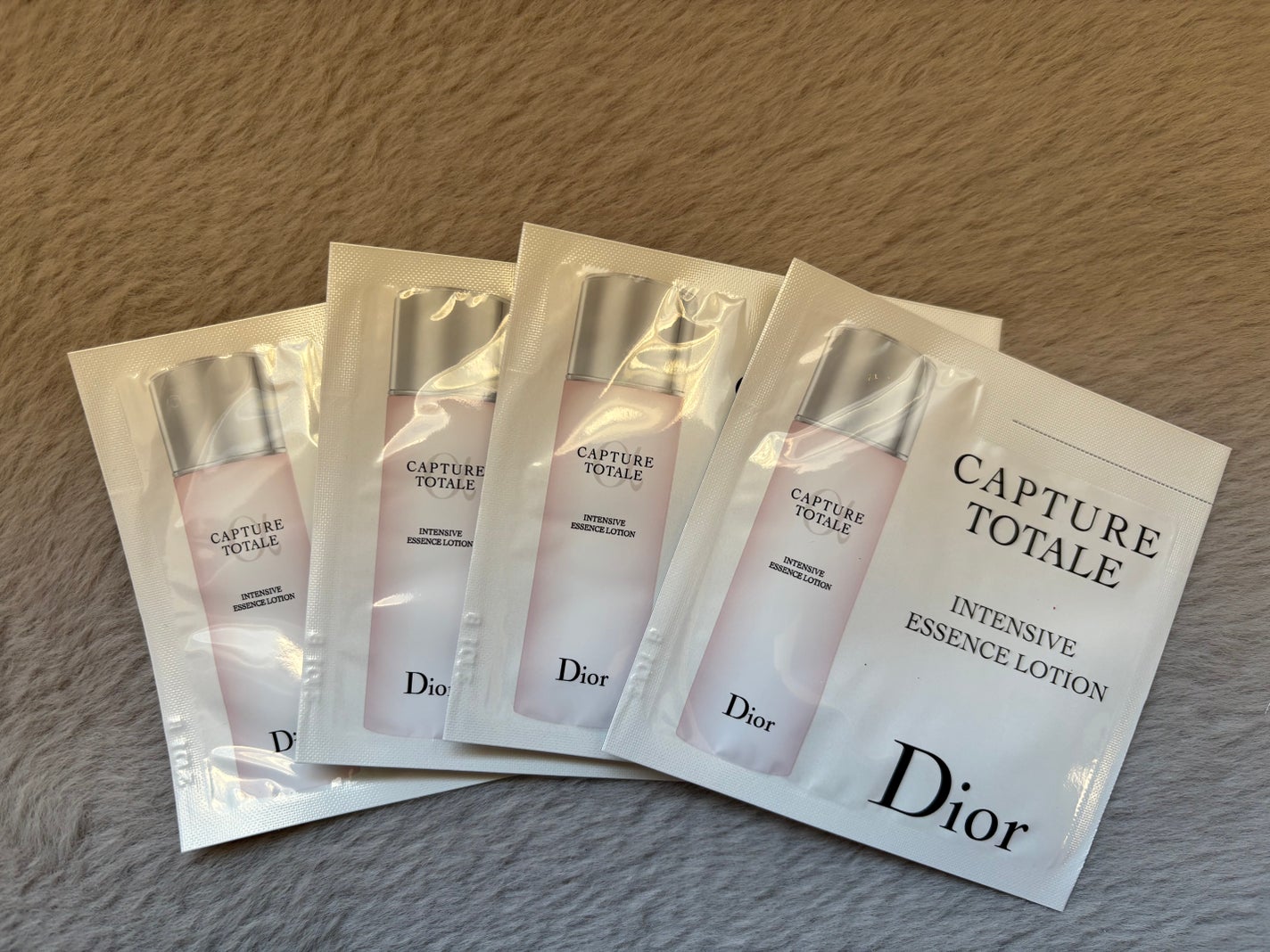 Pooh/フォロバ100◎ on LIPS 「□Diorカプチュールトータルインテンシブエッセンスローション..」(1枚目)