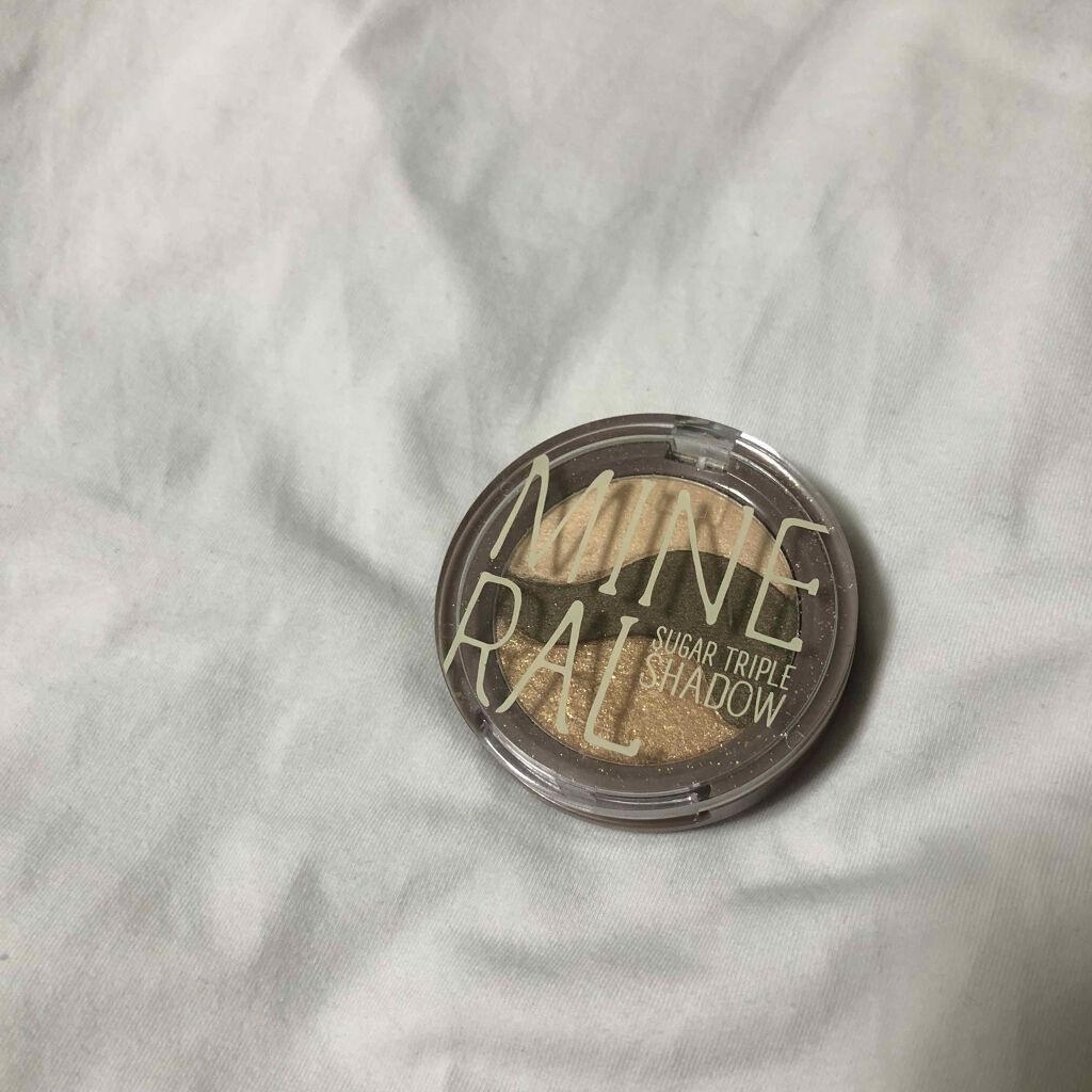 ミネラルシュガートリプルシャドウ/SKINFOOD/アイシャドウパレットを使ったクチコミ(1枚目)