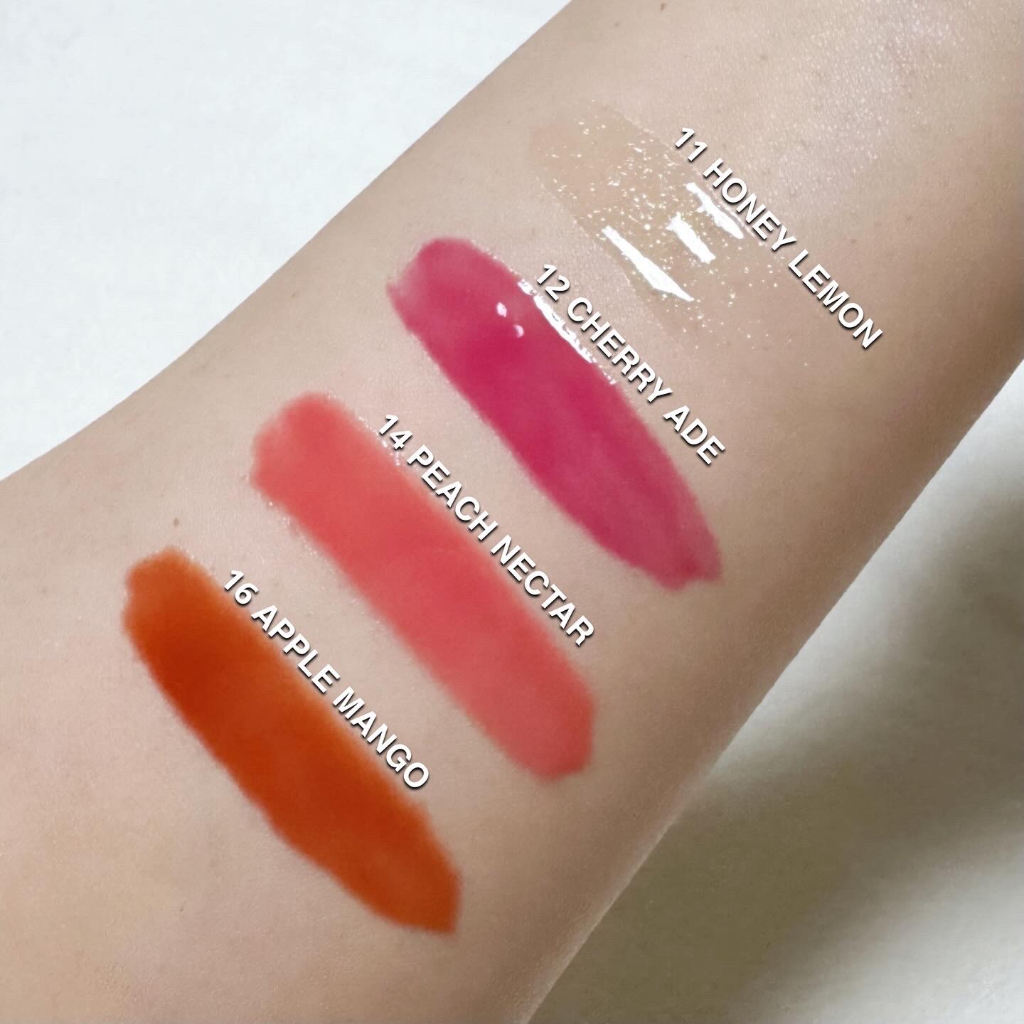 ジューシーベリープランピングリップオイル/TOCOBO/リップグロスを使ったクチコミ（3枚目）