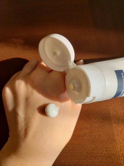 モイスチャーハンドクリーム ネロリ/オレンジ/MARKS&WEB/ハンドクリームを使ったクチコミ(3枚目)