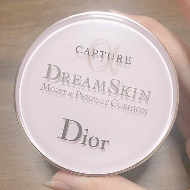 #Dior
カプチュール ドリームスキン
モイスト&パーフェクトクッション💓 

名前が長いんじゃ(   ◜ω◝ )
こちらDior様のクッションファンデ…ではなく、クッションタイプの化粧下地です！

