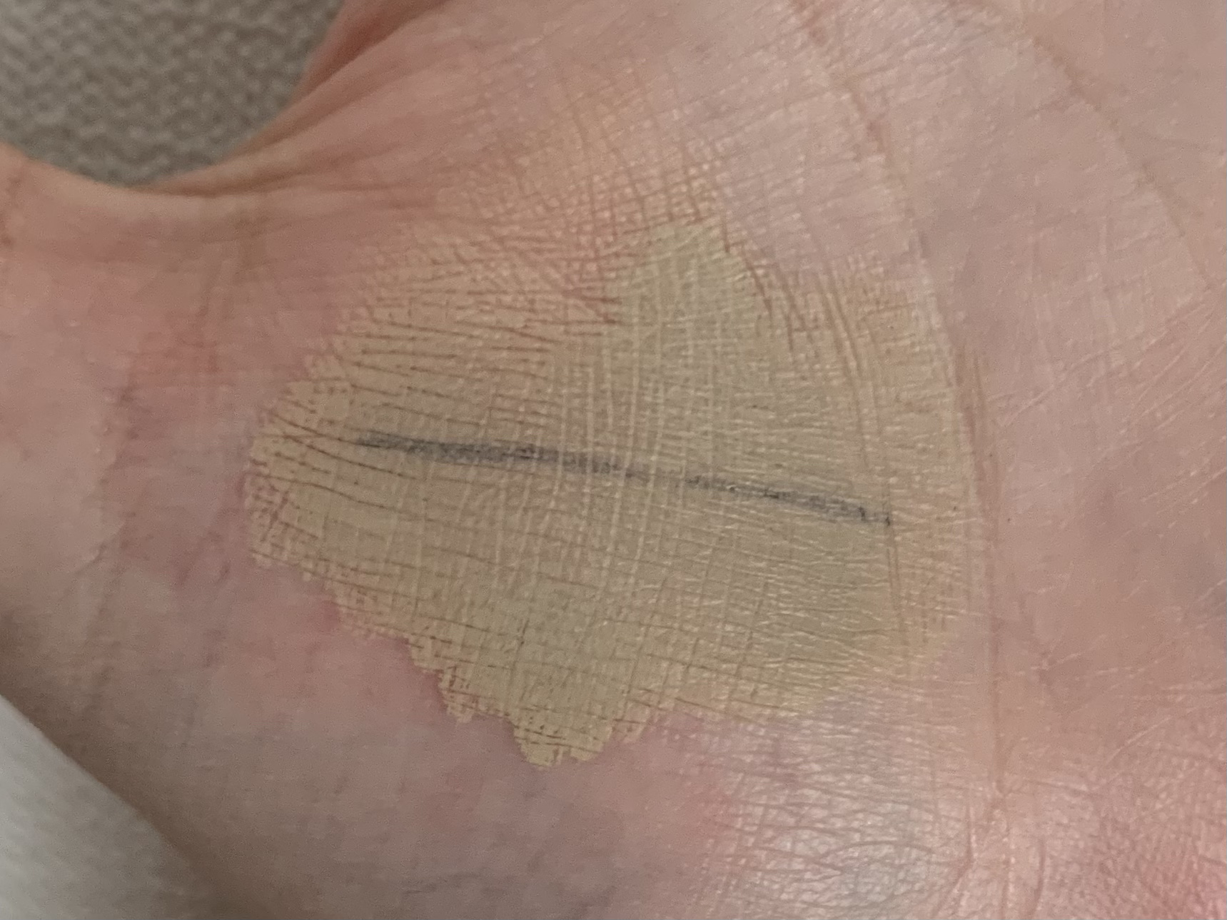 カバーパーフェクション チップコンシーラー グリーンベージュ/the SAEM/リキッドコンシーラーを使ったクチコミ（3枚目）