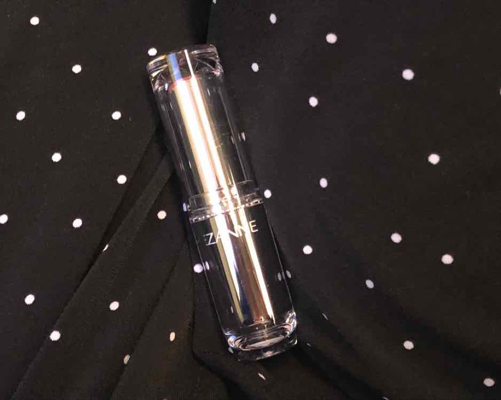 ラスティンググロスリップ/CEZANNE/口紅を使ったクチコミ(2枚目)