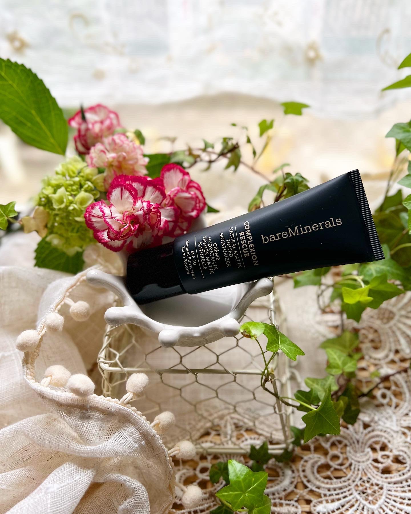 CR ナチュラル マット モイスチャライザー バニラ 02/bareMinerals/クリーム・エマルジョンファンデーションを使ったクチコミ（1枚目）