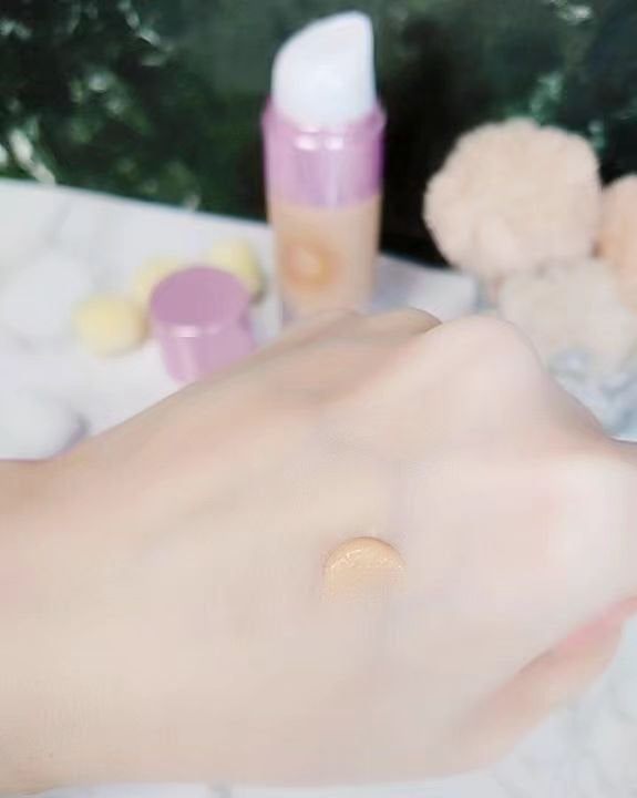 コラーゲンモイスチャースキンベース/illuN/化粧下地を使ったクチコミ(2枚目)