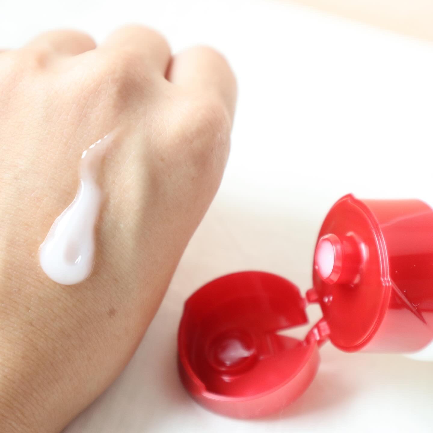 Papilio クリアブライトクレンジングのクチコミ「.

パピリオ 
クリア ブライト クレンジング



肌を育てるミルククレンジング𓍯
メイク.....」（3枚目）