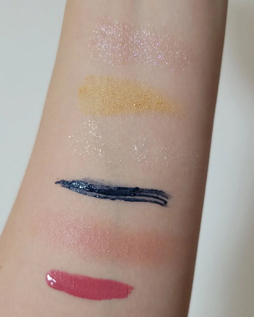 フィーリングス パレット NAC07：new day（ニューデイ）/rihka/アイシャドウパレットを使ったクチコミ（3枚目）