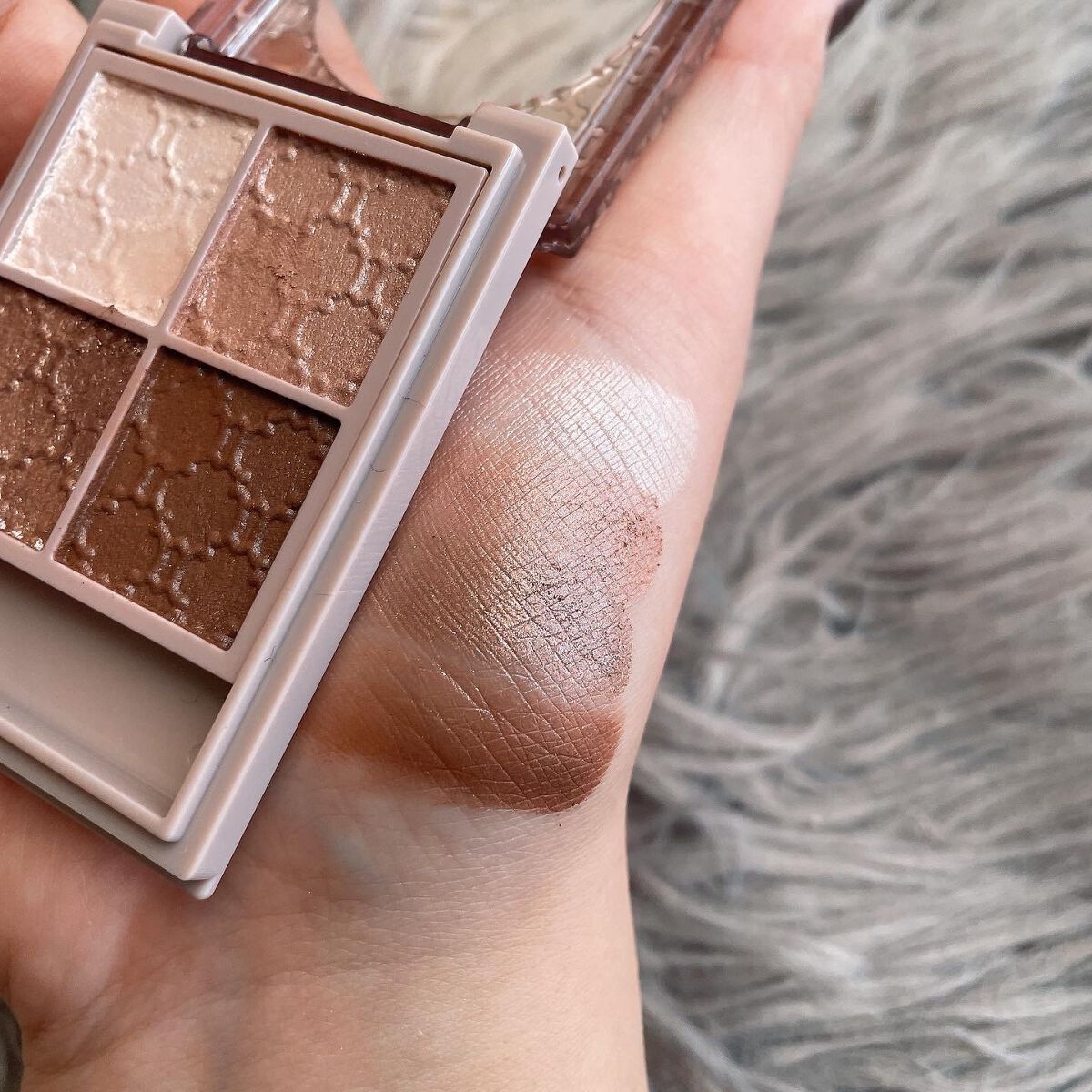 グロッシーリッチ アイズ N/Visée/アイシャドウパレットを使ったクチコミ（3枚目）