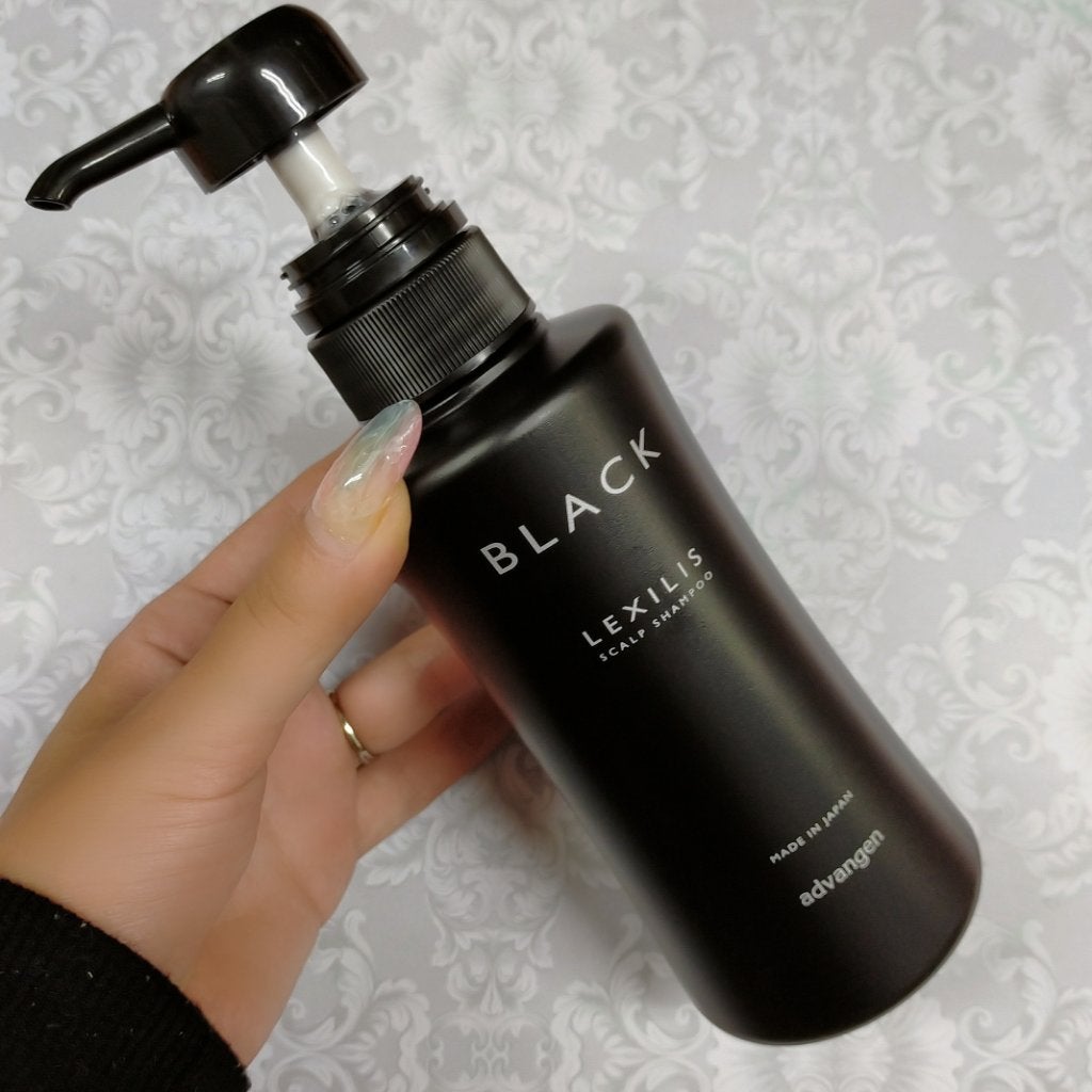 ブラック フレグランス スタイリング ヘアエッセンス/LEXILIS/アウトバストリートメントを使ったクチコミ(2枚目)