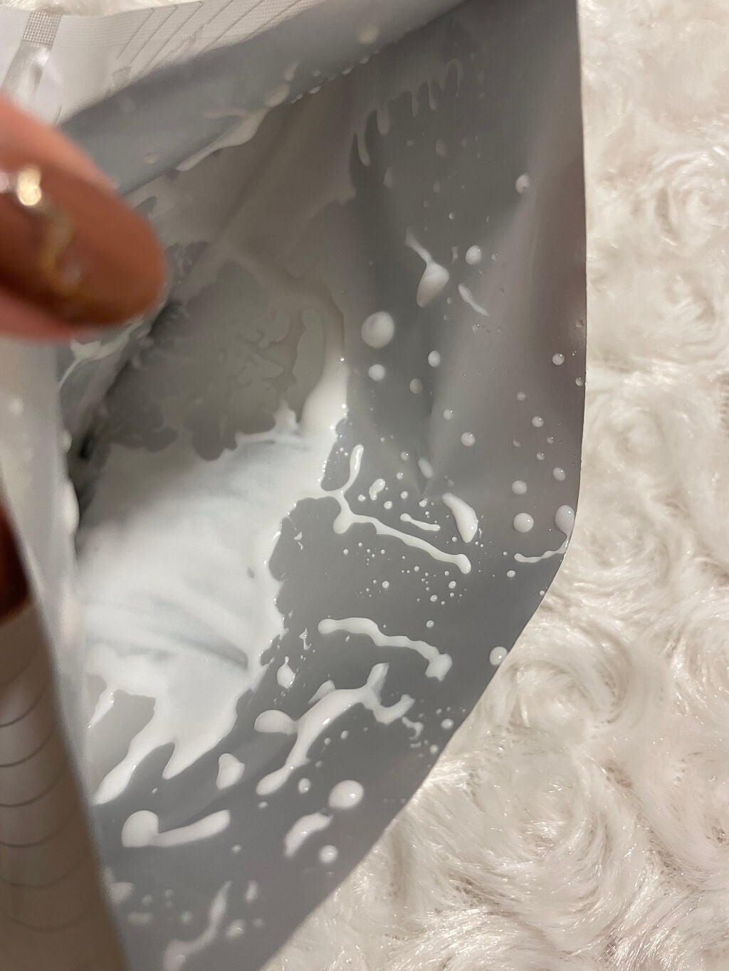 レーヌブランシュ イルミネイティングシートマスク/L'OCCITANE/シートマスク・パックを使ったクチコミ(3枚目)