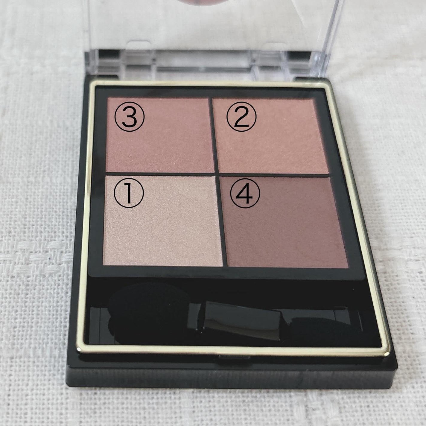 リアルクローズシャドウ/excel/アイシャドウパレットを使ったクチコミ(2枚目)