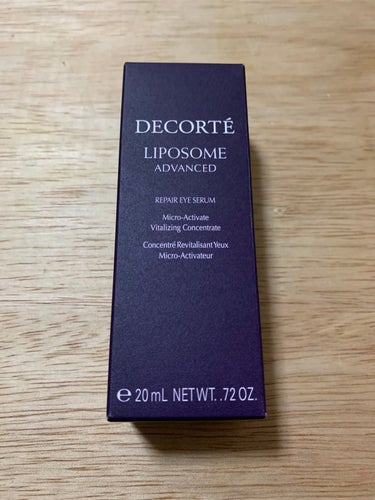 DECORTÉ リポソーム アドバンスト　リペアアイセラムのクチコミ「
色味や形など高級感のある容器です。
朝や夜、化粧水の後に使用します。




素敵な香りで、.....」（1枚目）