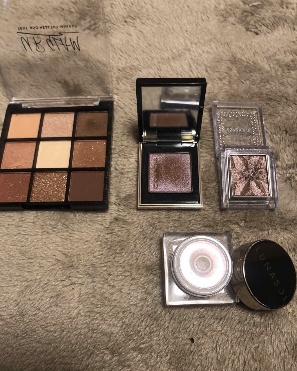 UR GLAM BLOOMING EYE COLOR PALETTE/U R GLAM/アイシャドウパレットを使ったクチコミ(1枚目)