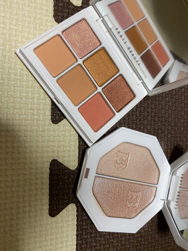 Snap shadows mix & match eyeshadow palette/FENTY BEAUTY BY RIHANNA/パウダーアイシャドウを使ったクチコミ（1枚目）