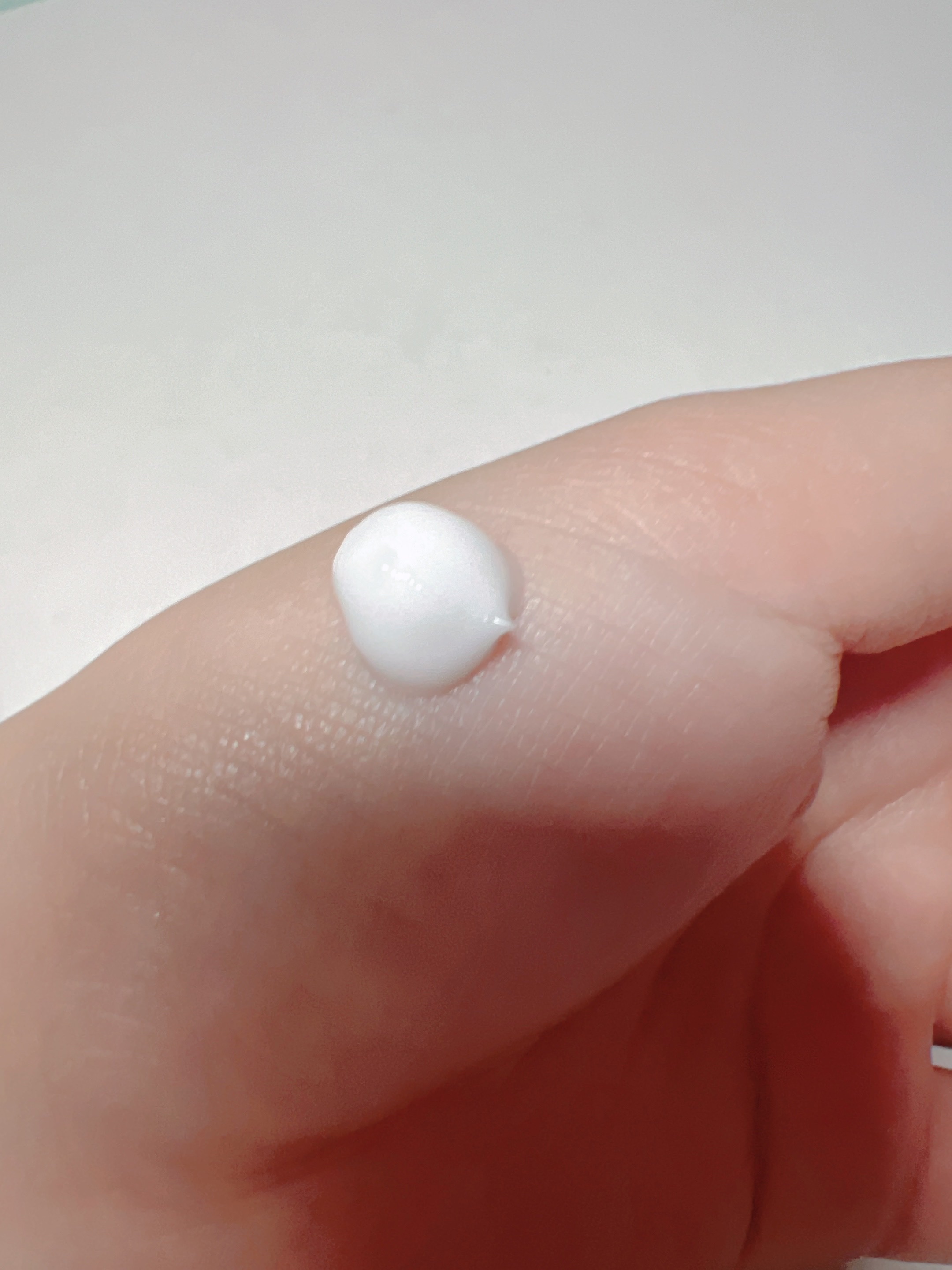 ニベア スキンミルク クリーミィ ほのかなフローラルの香り/ニベア/ボディミルクを使ったクチコミ（3枚目）