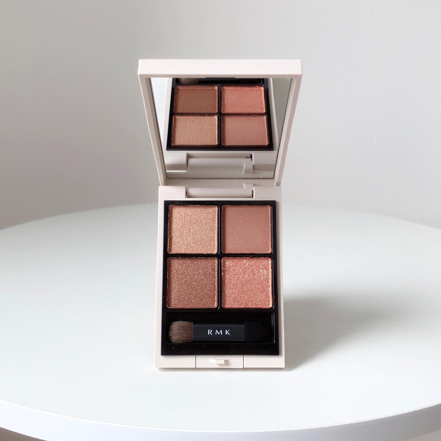 RMK シンクロマティック アイシャドウパレット/RMK/アイシャドウパレットを使ったクチコミ(1枚目)