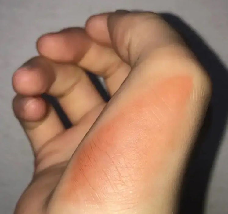 ドリーミーレイトナイト メロウティント/MERZY/リップティントを使ったクチコミ（3枚目）