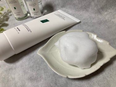 GLACIER CENTELLA CLEANSING FOAM/feelxo/クレンジングクリームを使ったクチコミ（3枚目）