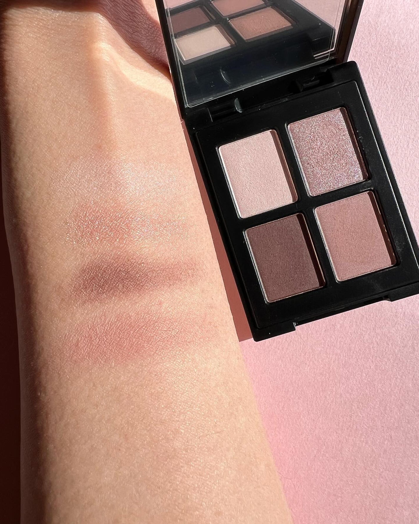 エトワルローズ 4色アイシャドウ/Étoile Rose/アイシャドウパレットを使ったクチコミ(8枚目)