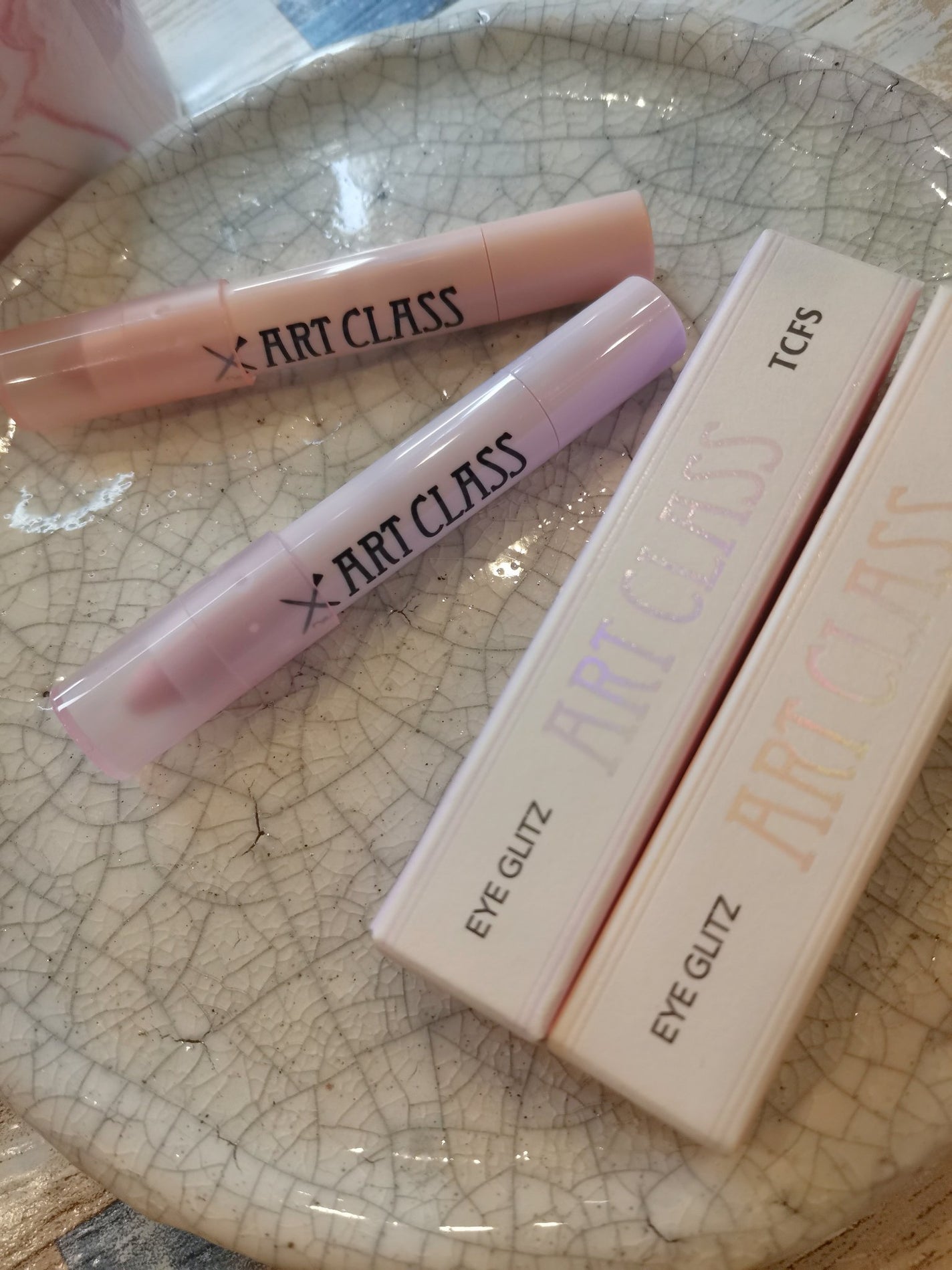 アートクラス アイグリッツ/too cool for school/スティックアイシャドウを使ったクチコミ(3枚目)