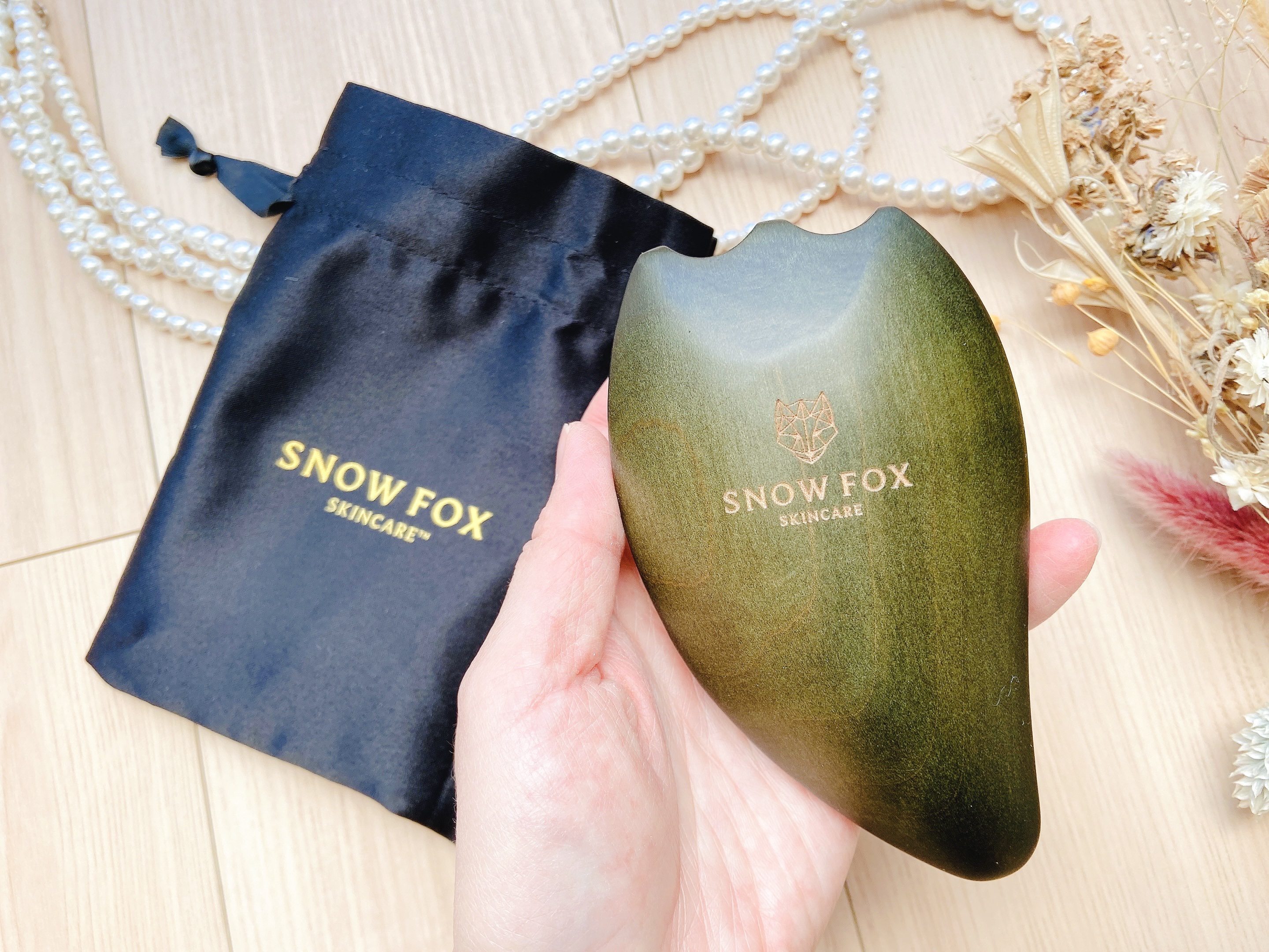 プレミアム FOX カッサ ゴースト ヘアブラシ ブラック/SNOW FOX SKINCARE/ヘアブラシを使ったクチコミ（2枚目）