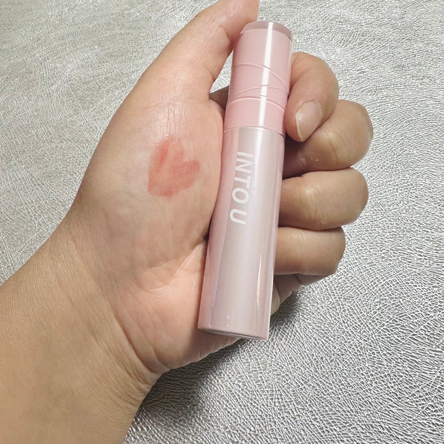 ジューシーパンピンググロス/INTO U/リップグロスを使ったクチコミ(2枚目)