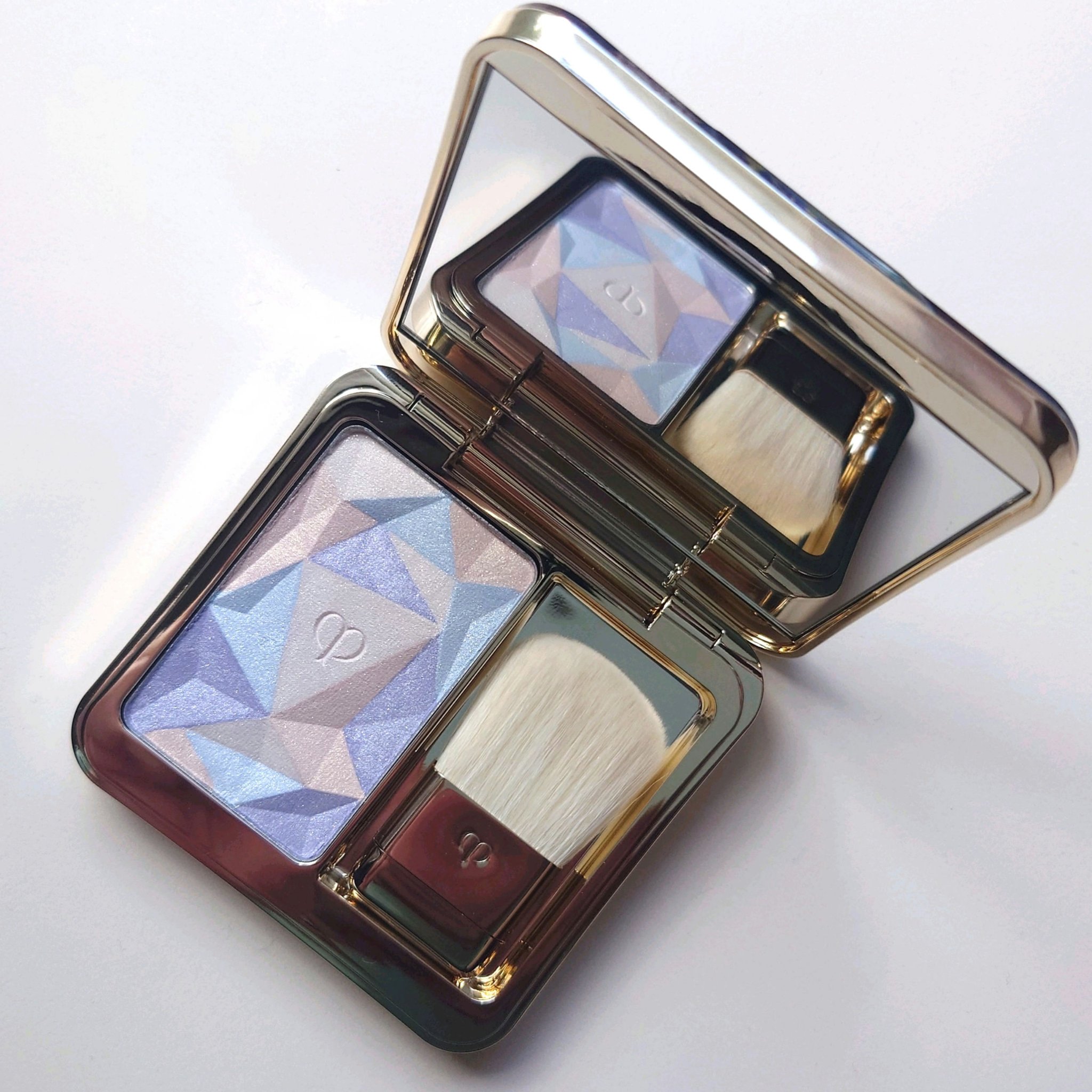 限定パウダーハイライト】ル・レオスールデクラ ｜クレ・ド