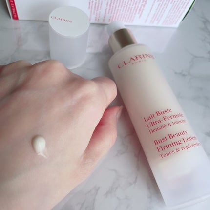 CLARINS レ ビュスト フェルムテのクチコミ「\ バストケアで理想のバスト肌に /
✔️CLARINS
レ ビュスト フェルムテ
.....」(2枚目)
