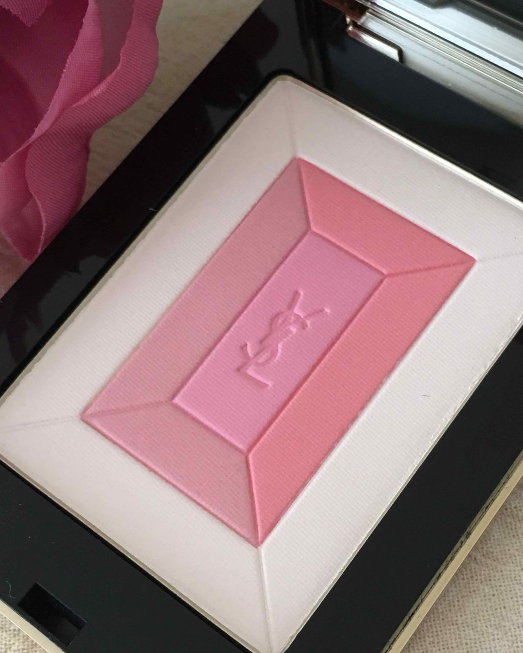 フェイスパレット シマー ラッシュ/YVES SAINT LAURENT BEAUTE/プレストパウダーを使ったクチコミ（2枚目）