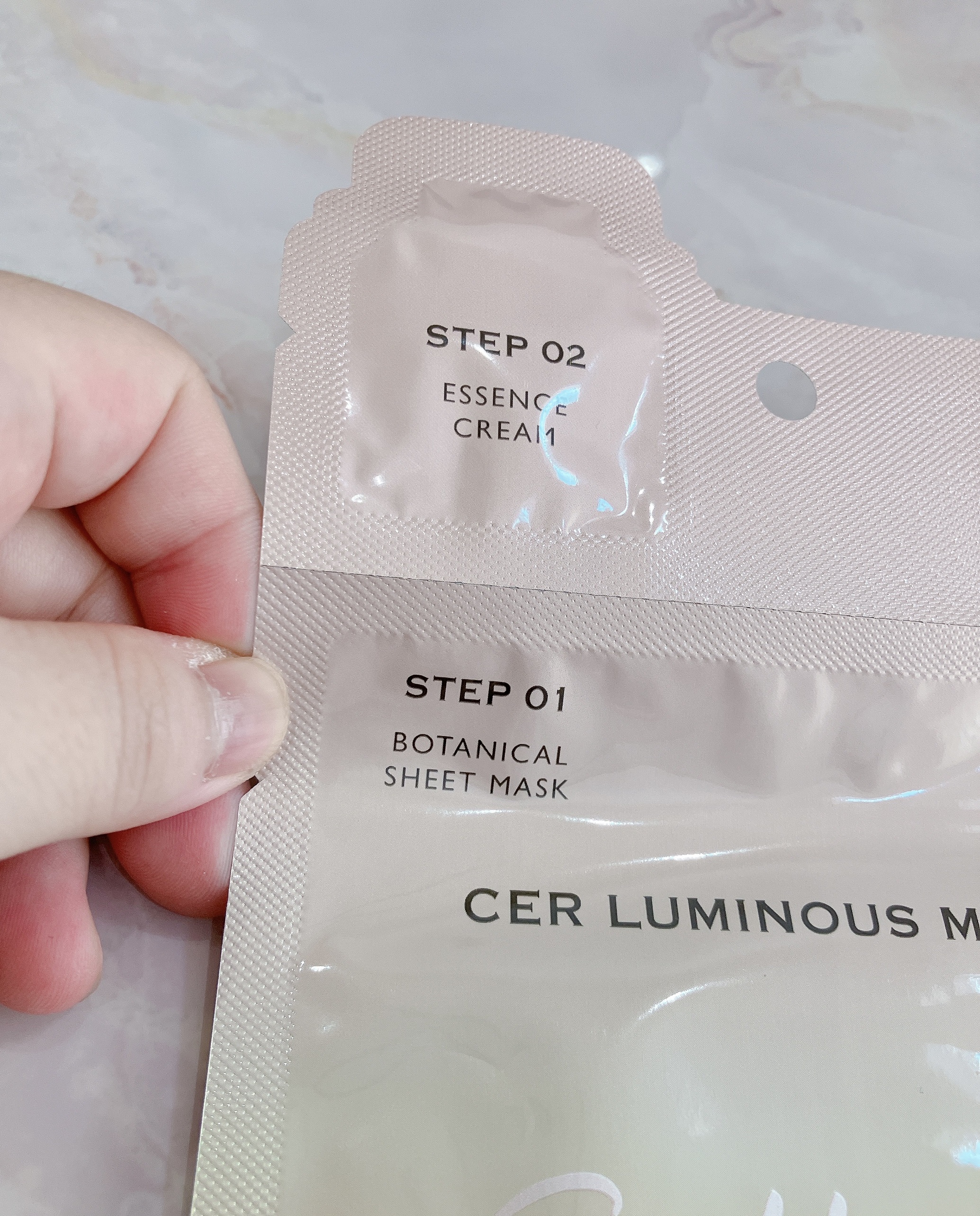 ルミナスマスク   (ケアクリーム付き)  5枚入（箱あり）/cerXcer/シートマスク・パックを使ったクチコミ（3枚目）