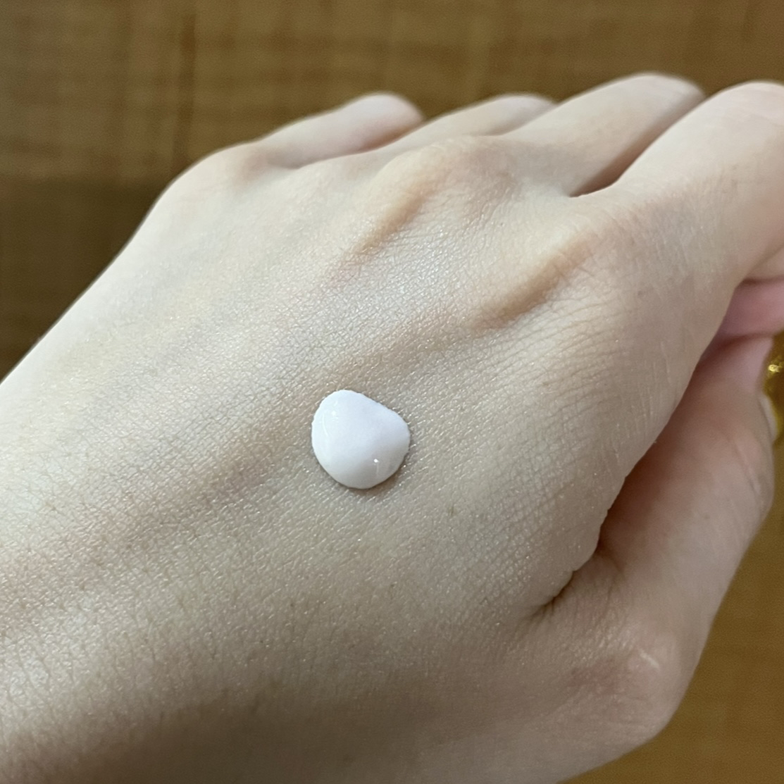 ジルスチュアート イルミネイティング セラムプライマー UV/JILL STUART/化粧下地を使ったクチコミ（2枚目）