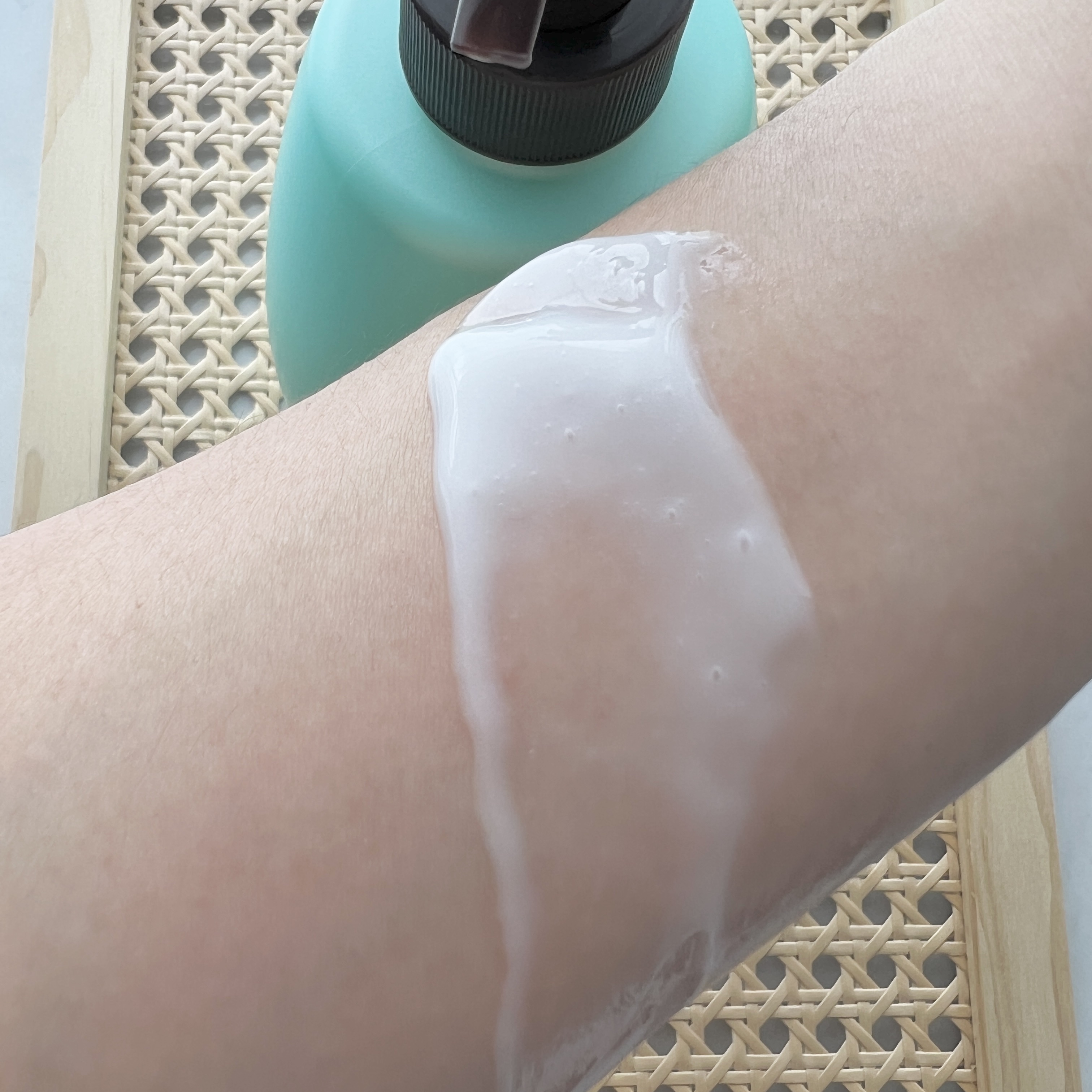 ケアセラ APフェイス＆ボディ乳液/ケアセラ/ボディミルクを使ったクチコミ（3枚目）