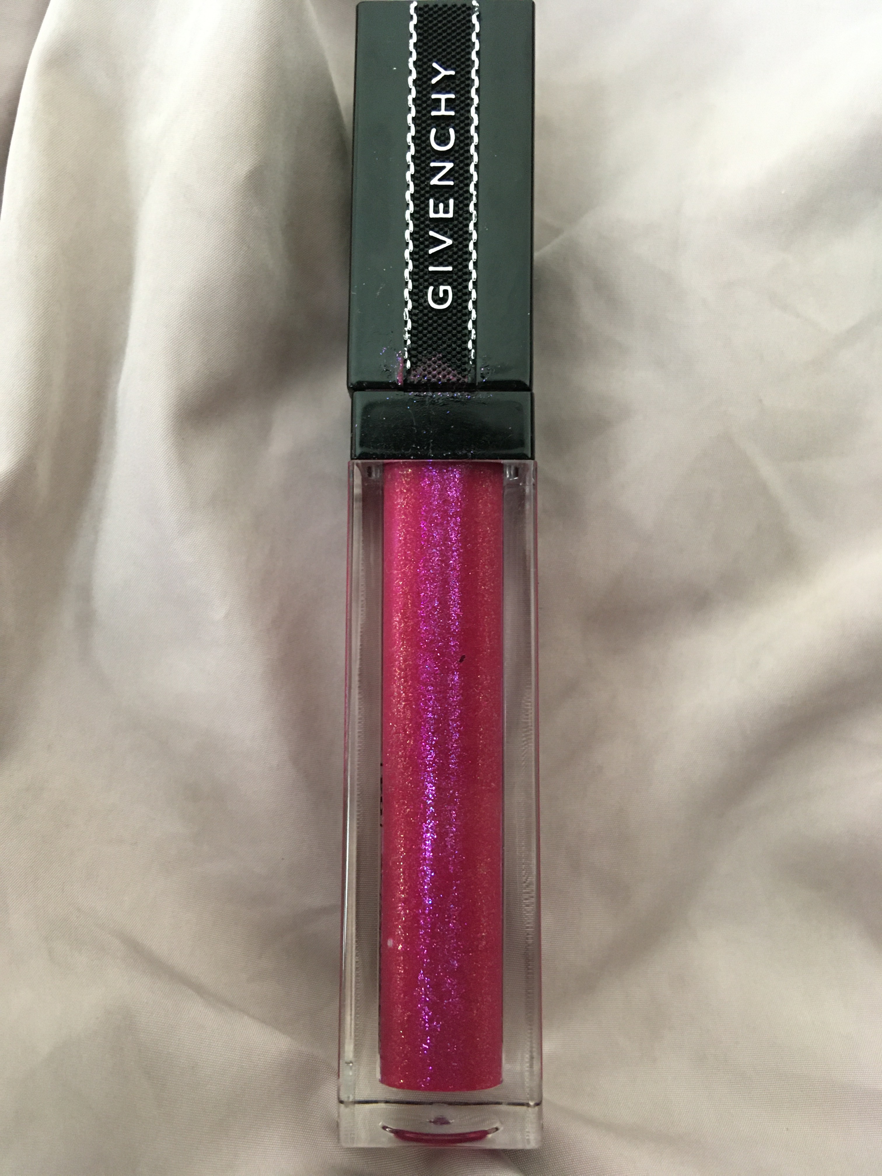 グロス・アンテルディ No.04 フランボワーズ・イン・トラブル/GIVENCHY/リップグロスを使ったクチコミ（1枚目）