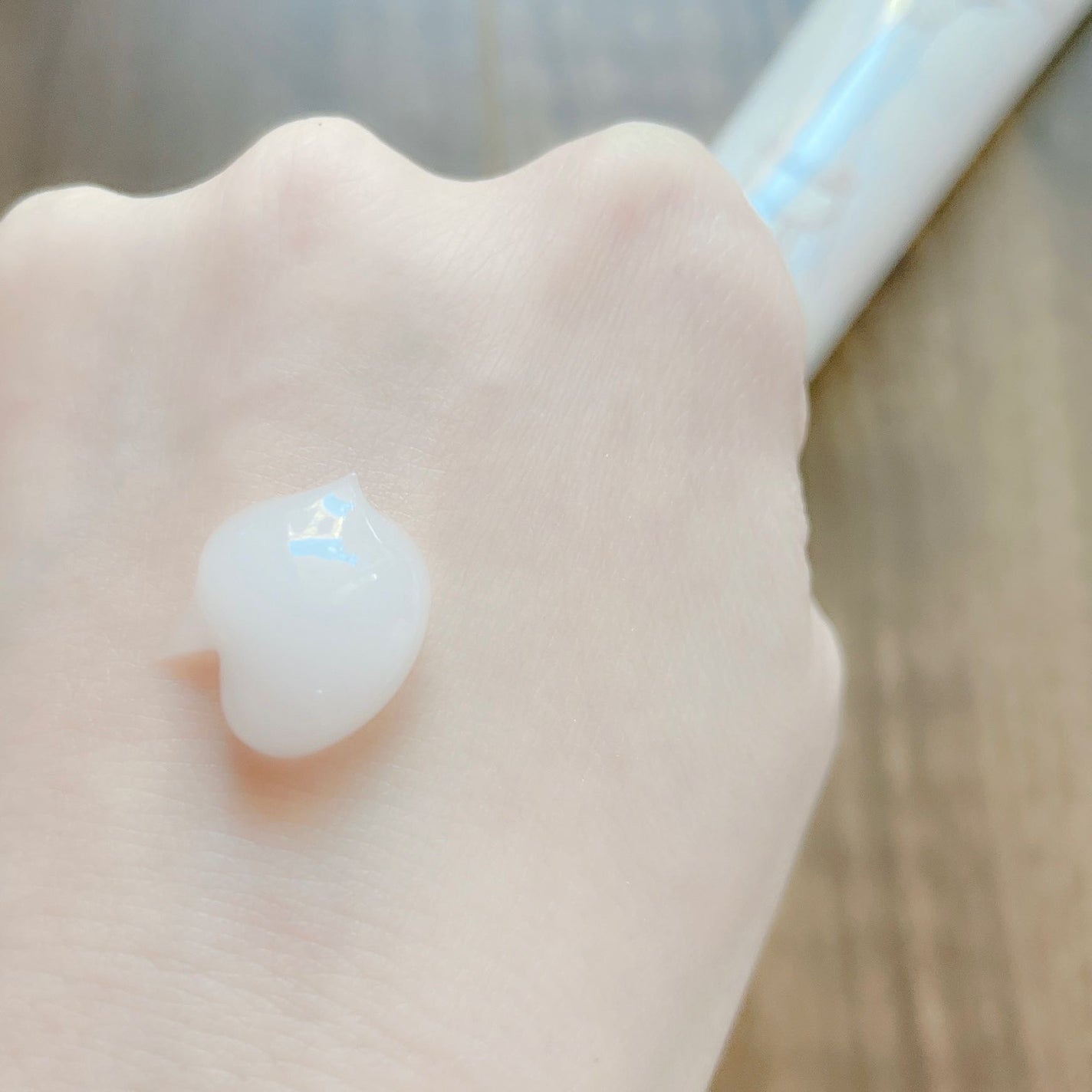 ハリーハリー 薬用おとなの美くびクリーム リッチ(医薬部外品)/ハリーハリー/ネック・デコルテケアを使ったクチコミ(6枚目)