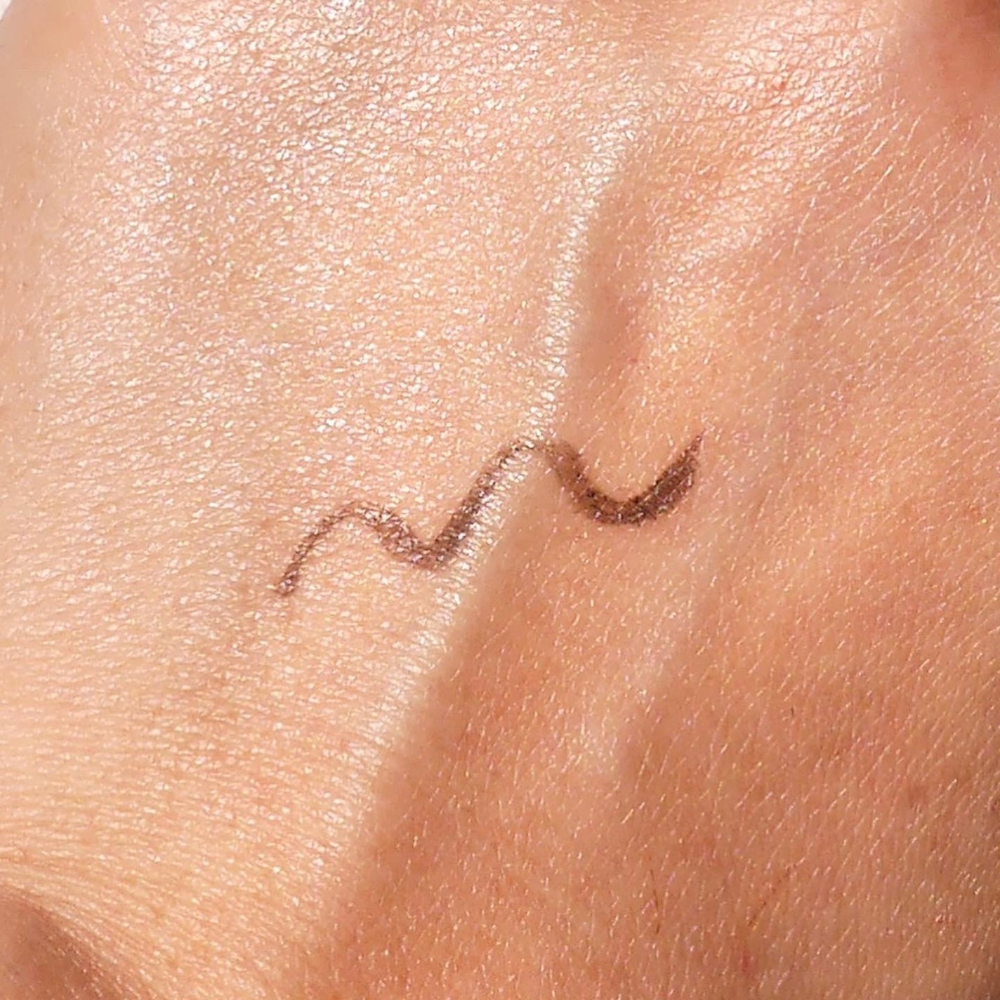 シルキーリキッドアイライナーWP/D-UP/リキッドアイライナーを使ったクチコミ(4枚目)