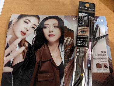 メイベリンさんからご提供頂きました。

MAYBELLINE NEW YORKのファッションブロウ パウダーインペンシル N色がＢＲ-1 自然な濃茶色
です。

3角芯で描きやすくて、ウォータープルーフ