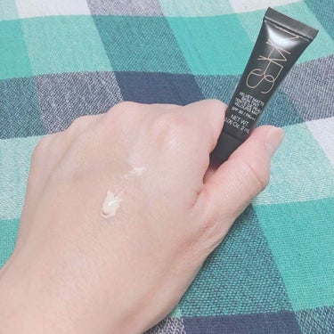 ベルベットマットスキンティント SPF30／PA+++/NARS/リキッドファンデーションを使ったクチコミ（2枚目）